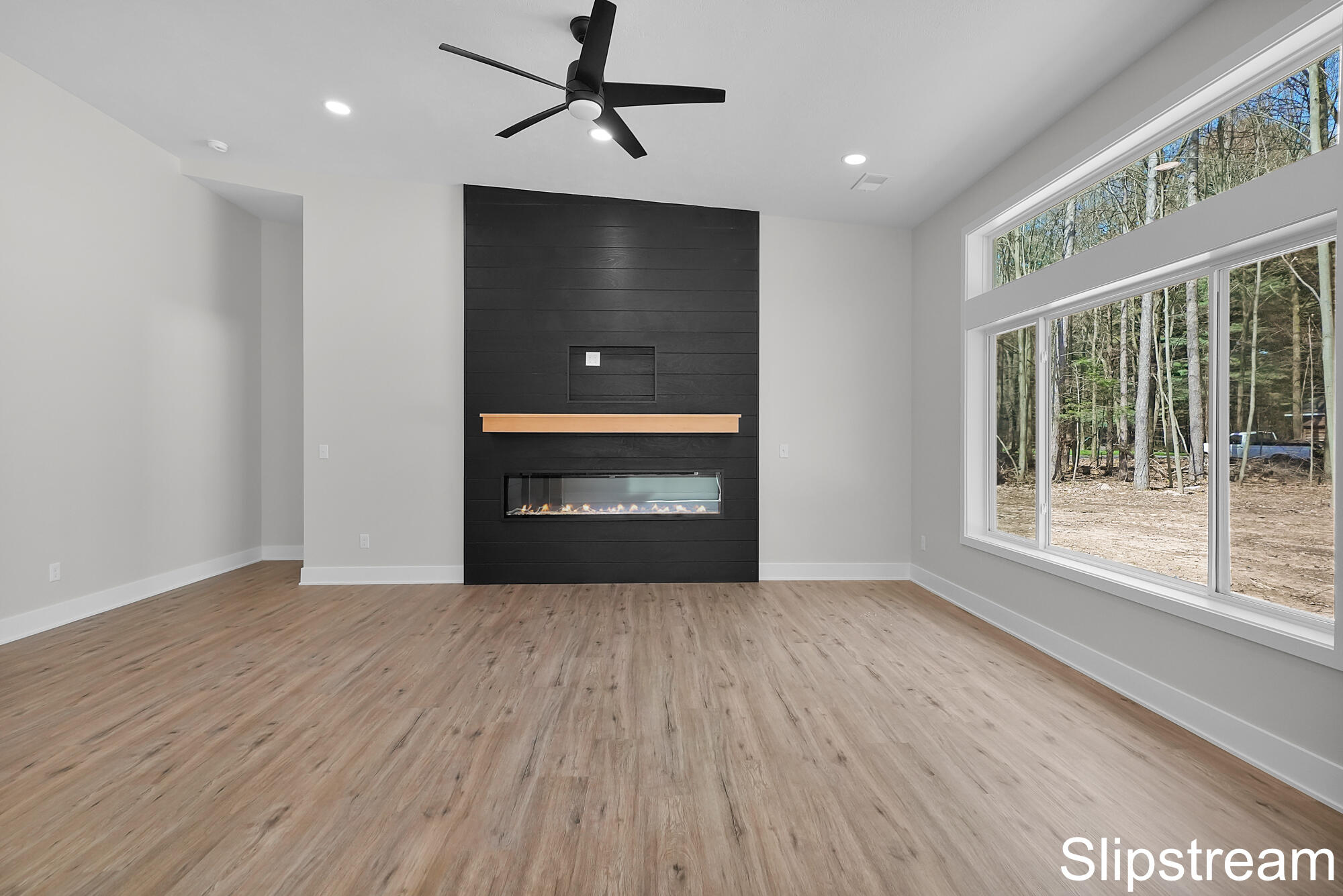 12745 Austrian Drive Property Photo 7