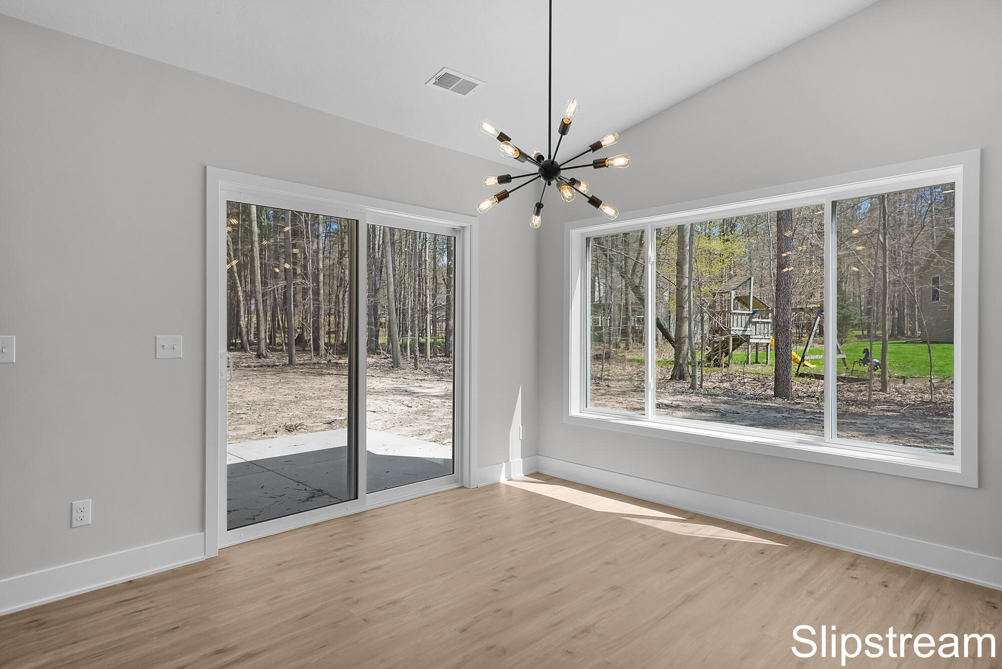 12745 Austrian Drive Property Photo 8