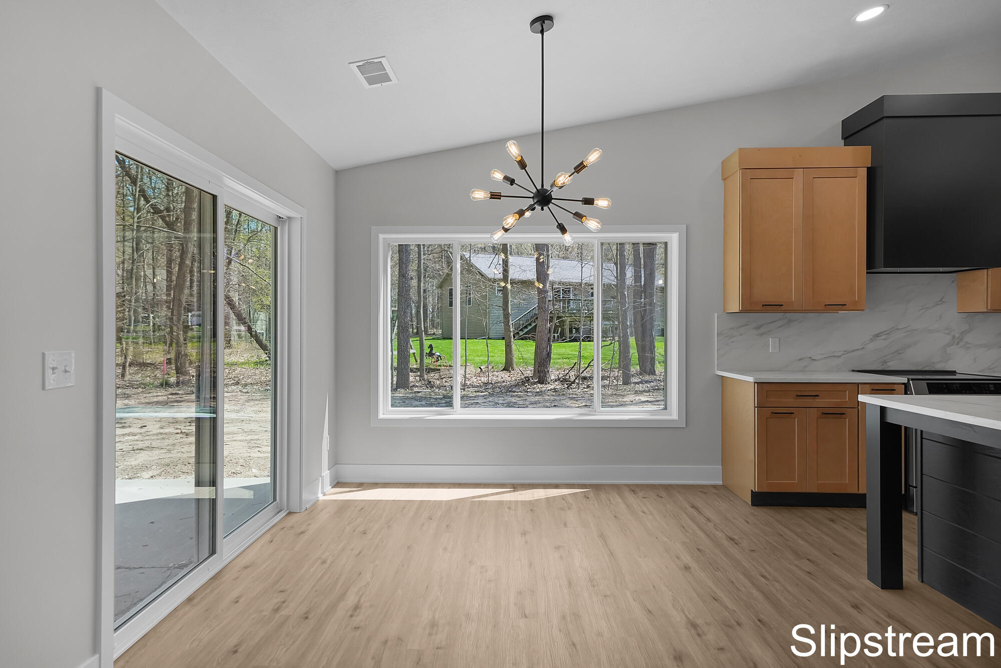 12745 Austrian Drive Property Photo 9