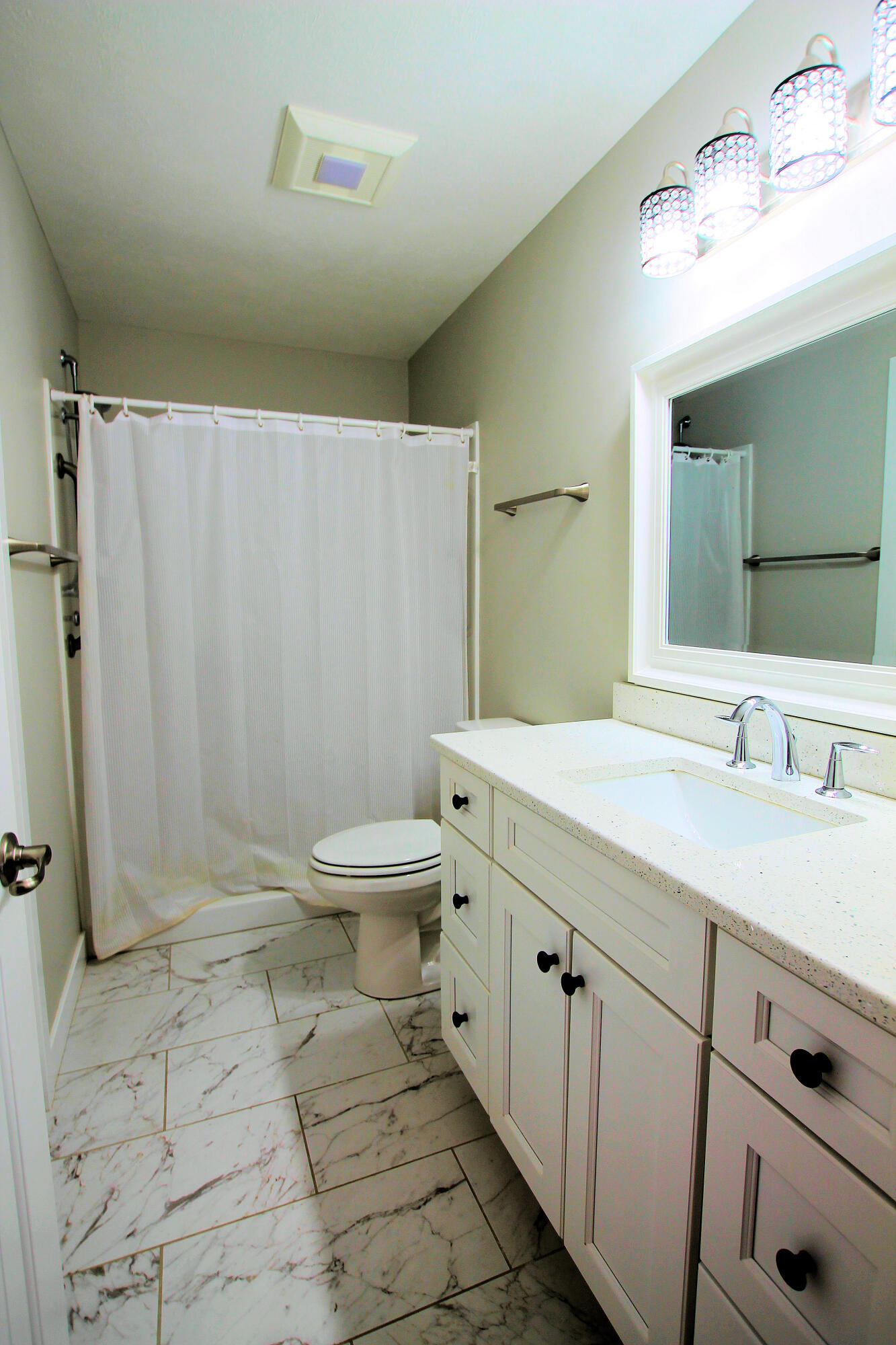 7241 Glendora Lane Property Photo 13