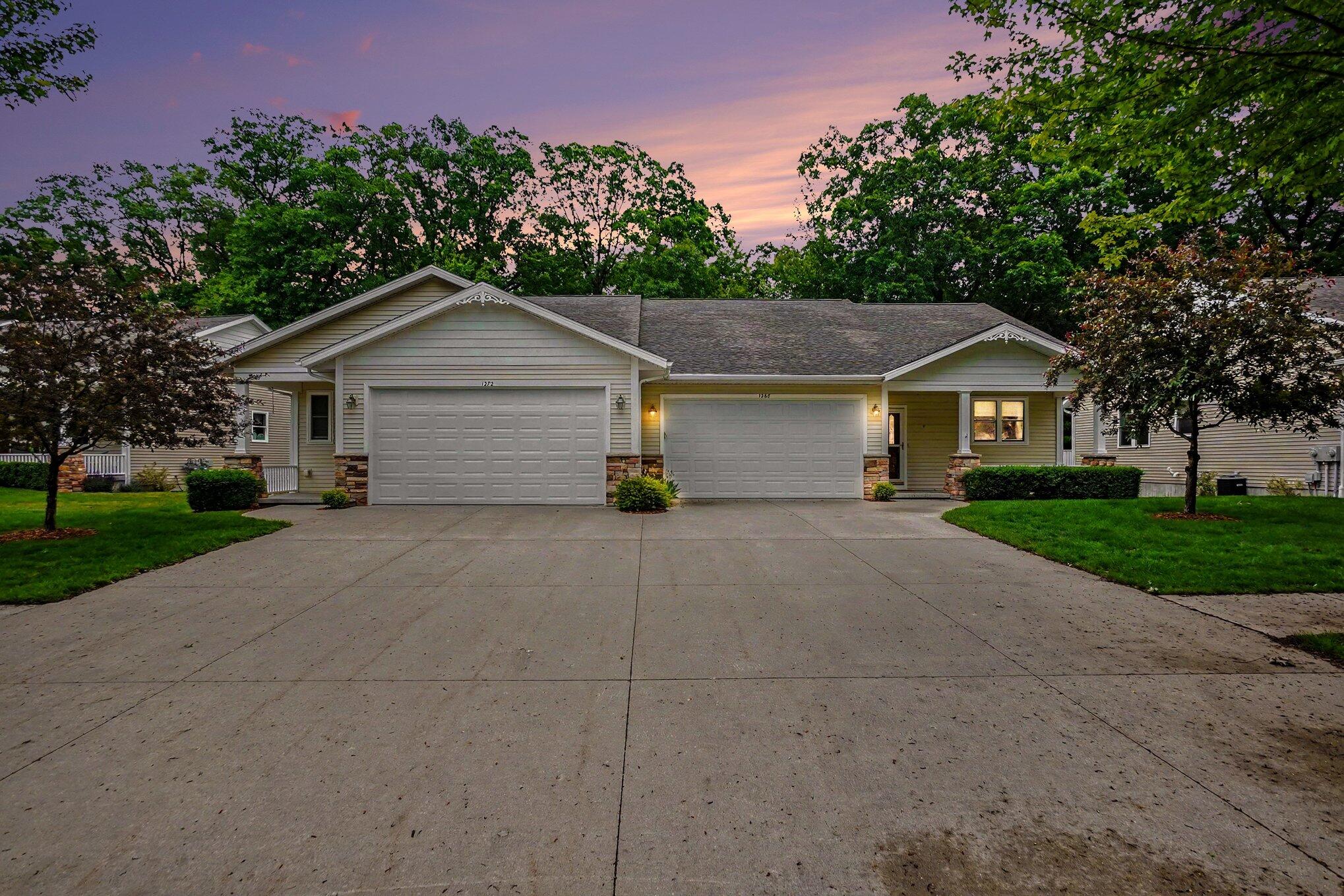 1268 N Blue Heron Drive Property Photo 1