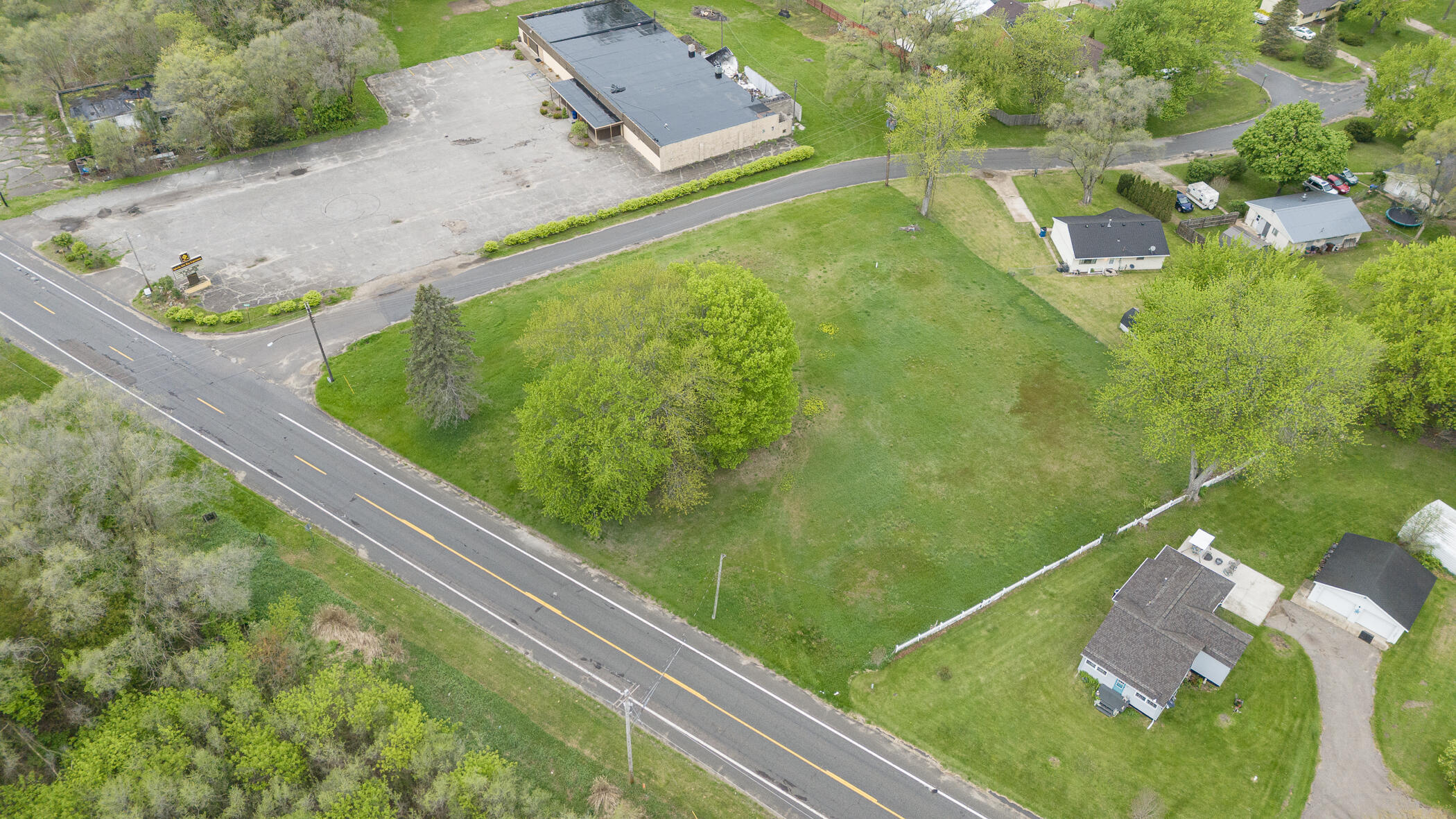 2245 Red Arrow Highway Property Photo 1