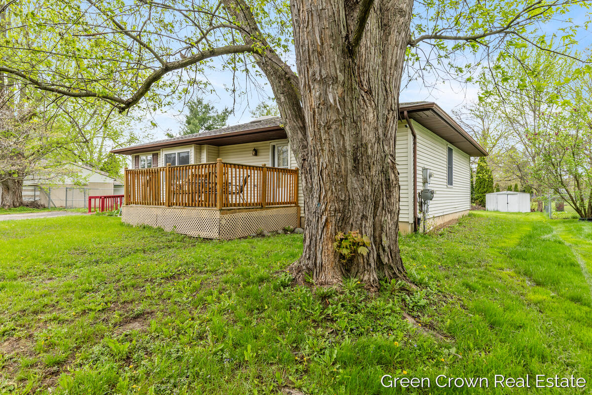 4982 Wilcox Road Property Photo 3