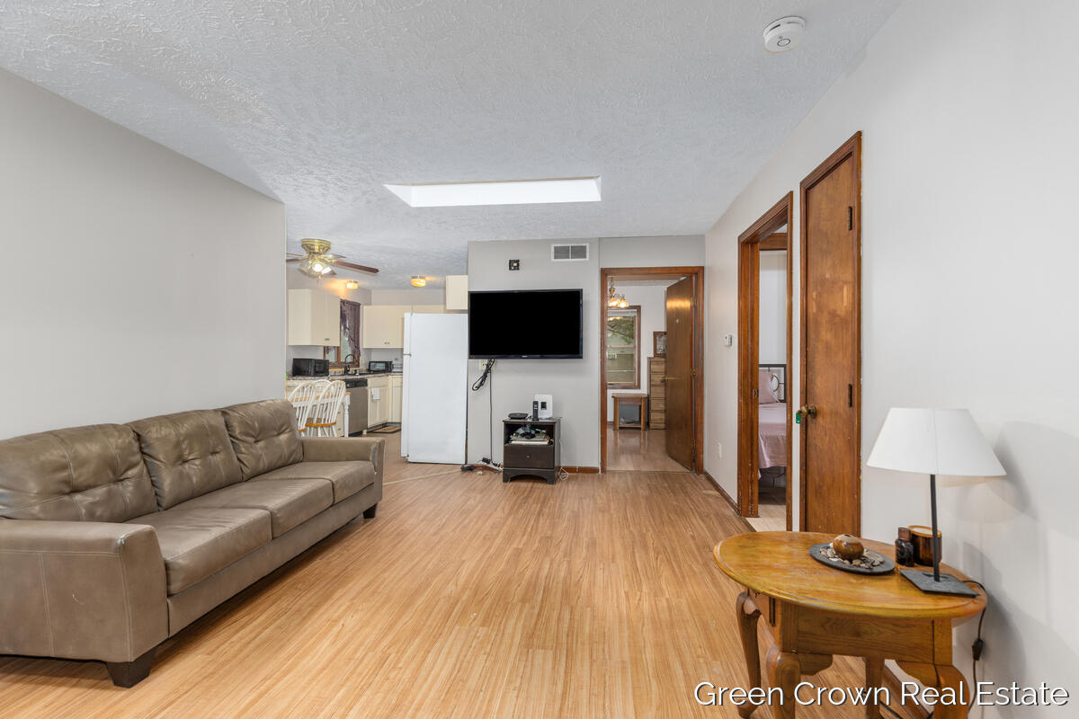 4982 Wilcox Road Property Photo 7