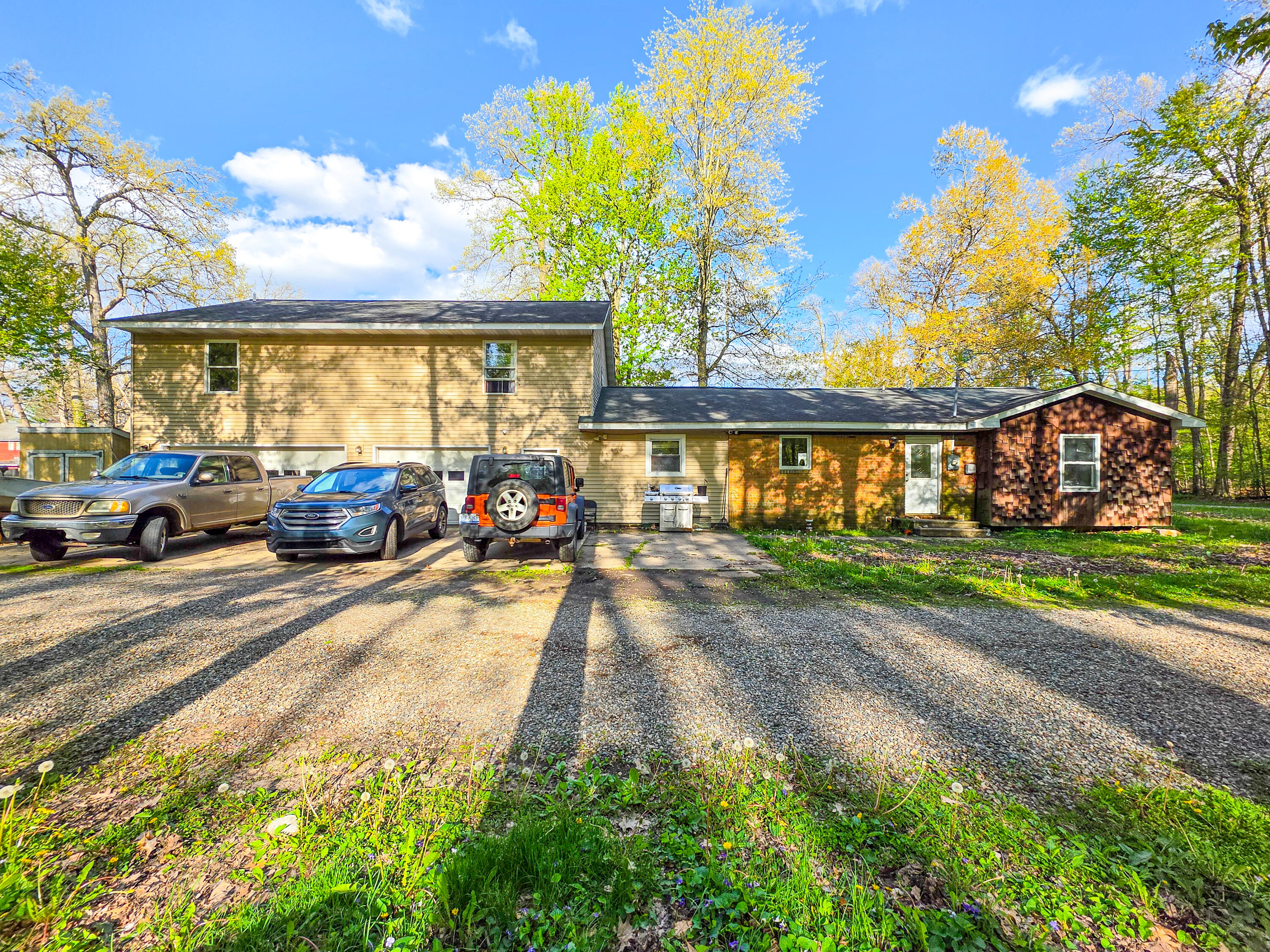 257 Edgewood Drive Property Photo 1