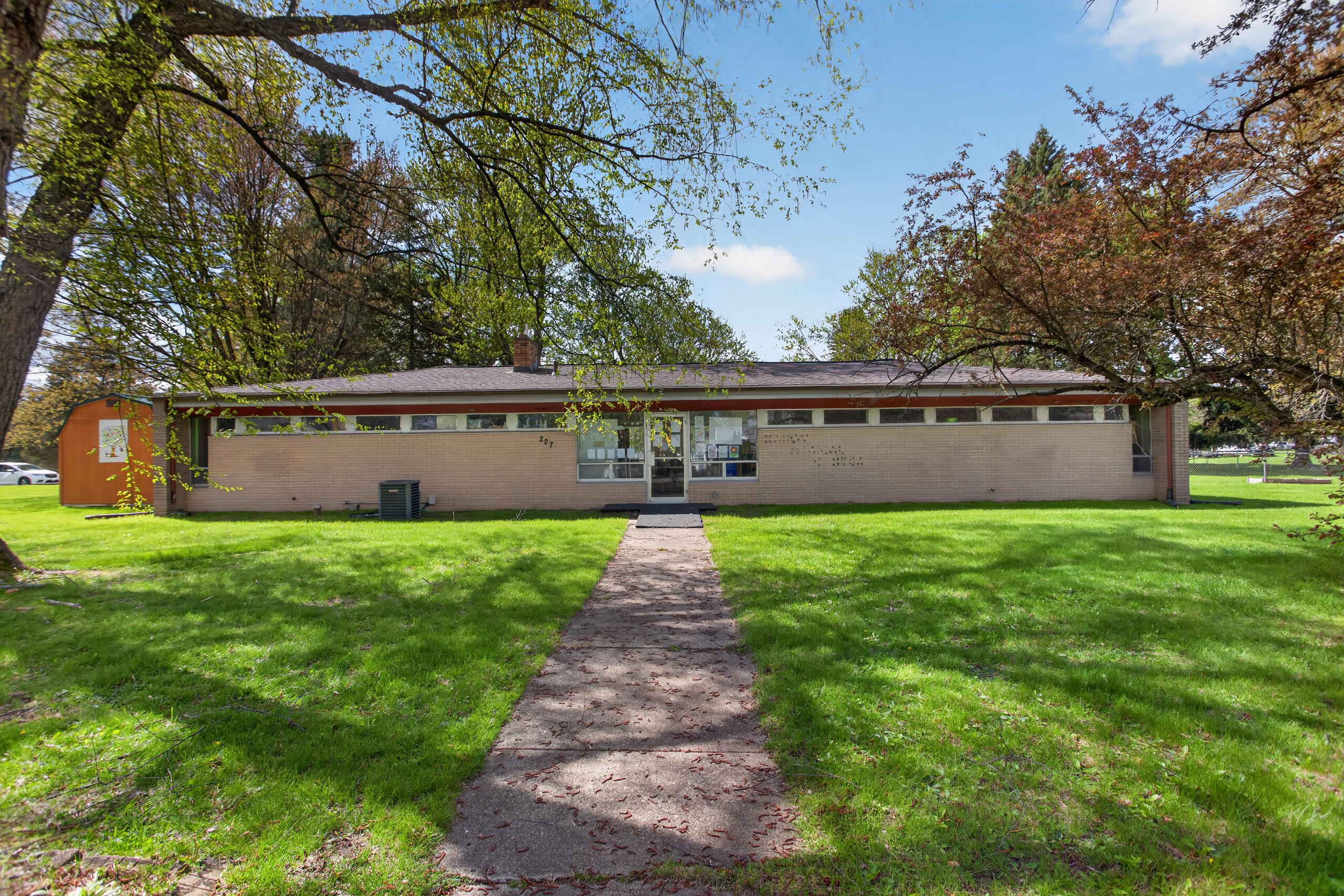227 E State Street Property Photo 2