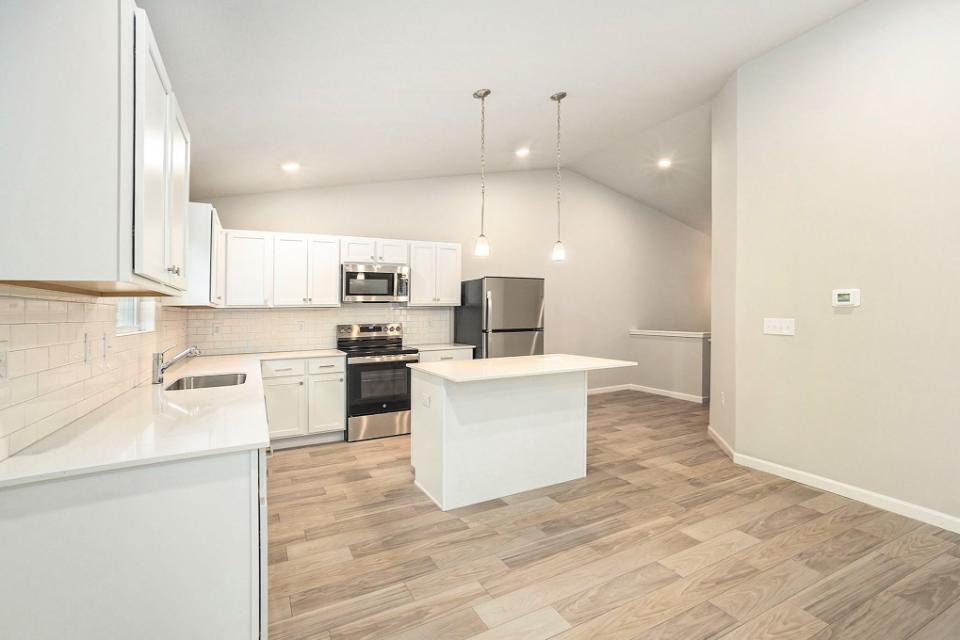 18342 Loganwood Trail Property Photo 5