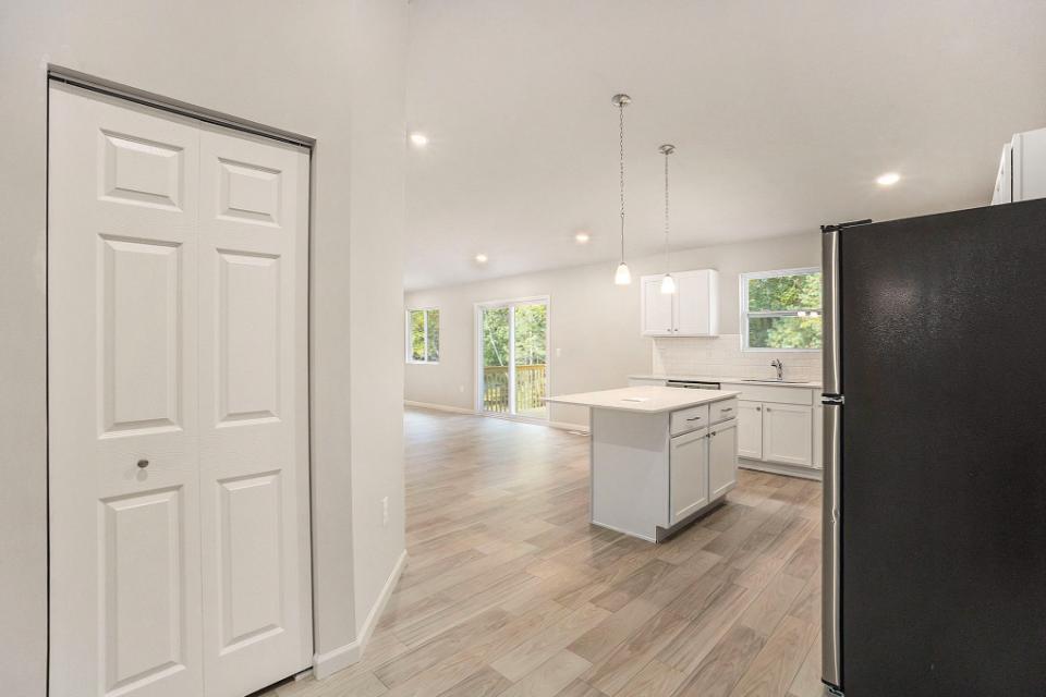 18342 Loganwood Trail Property Photo 8
