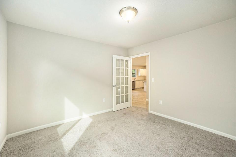 18342 Loganwood Trail Property Photo 13