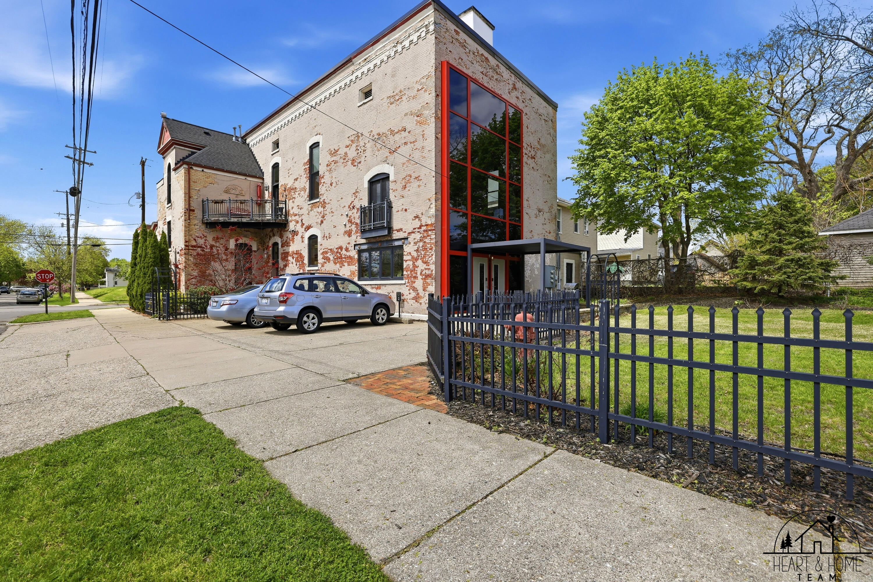 40 Lexington Avenue Nw Property Photo 10
