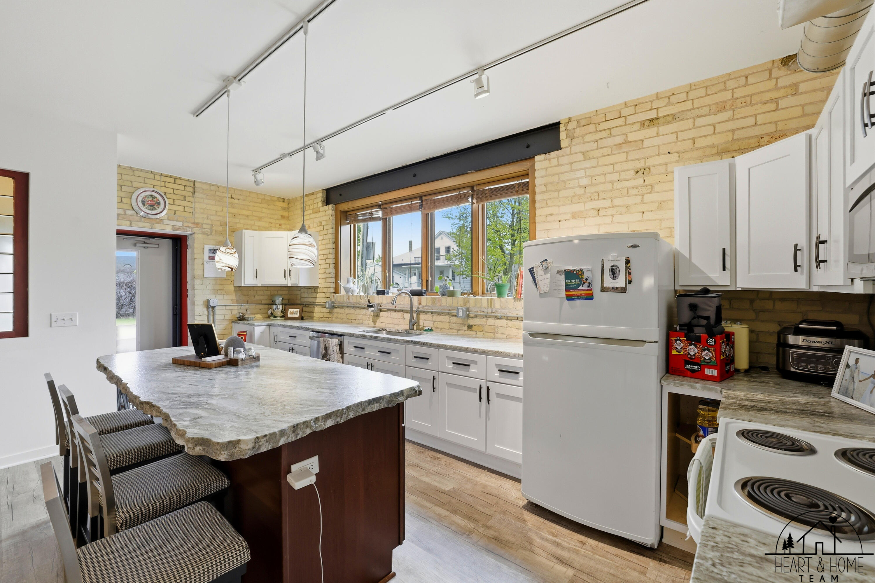 40 Lexington Avenue Nw Property Photo 60