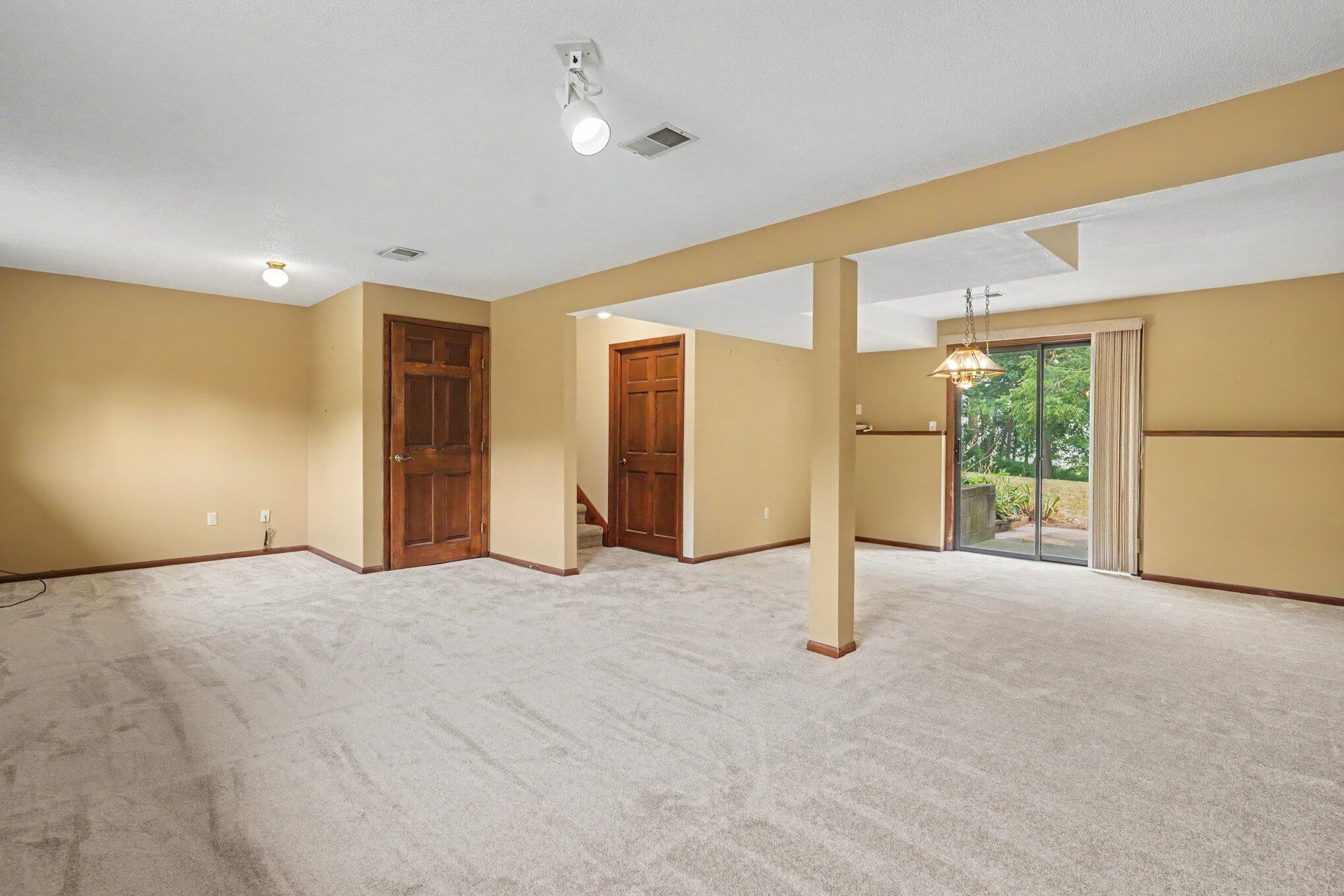 15378 Mclean Avenue Property Photo 22