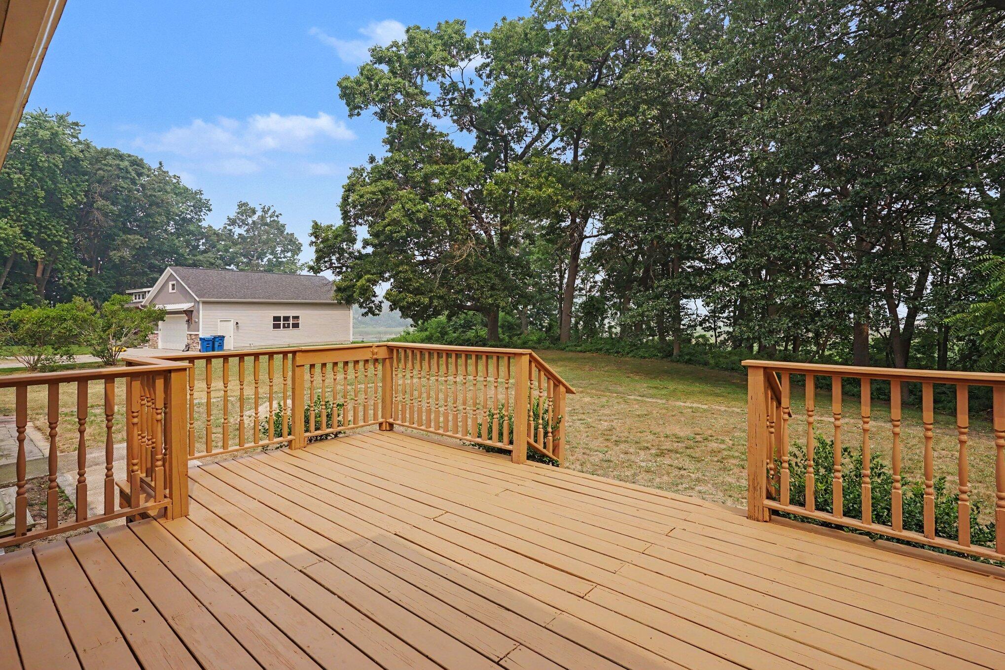 15378 Mclean Avenue Property Photo 28