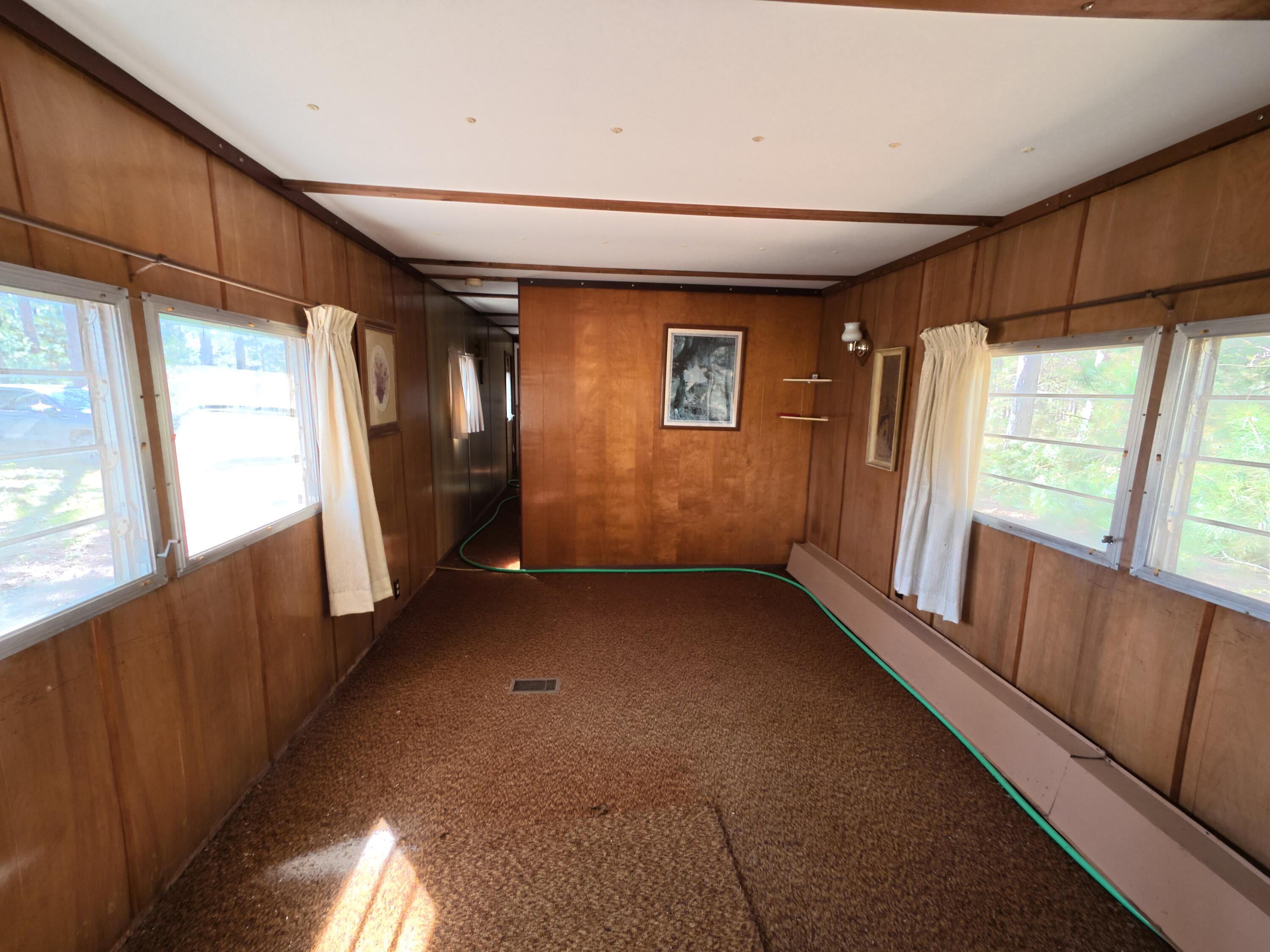 16880 Vondra Road Property Photo 5