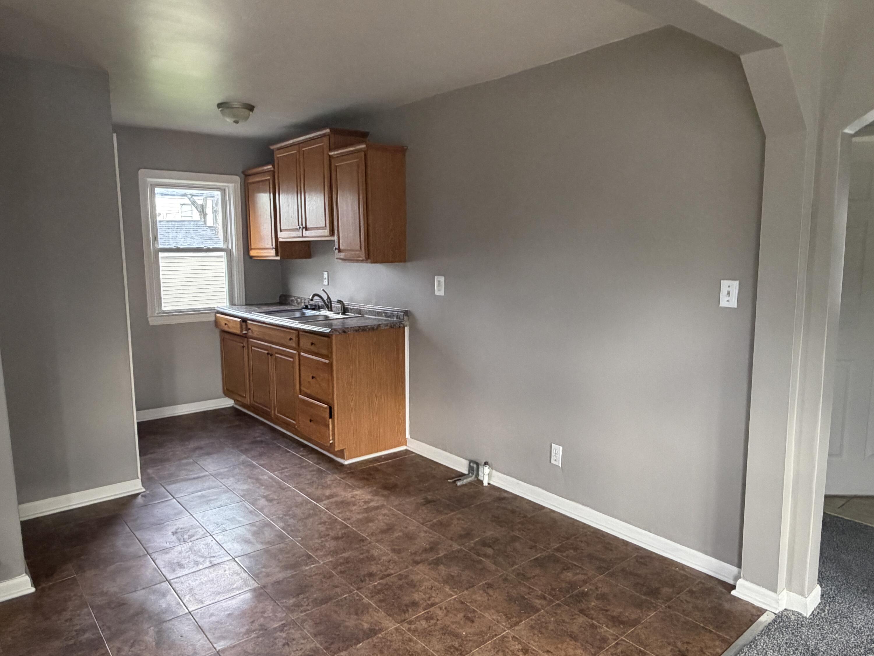 22864 Piper Avenue Property Photo 7