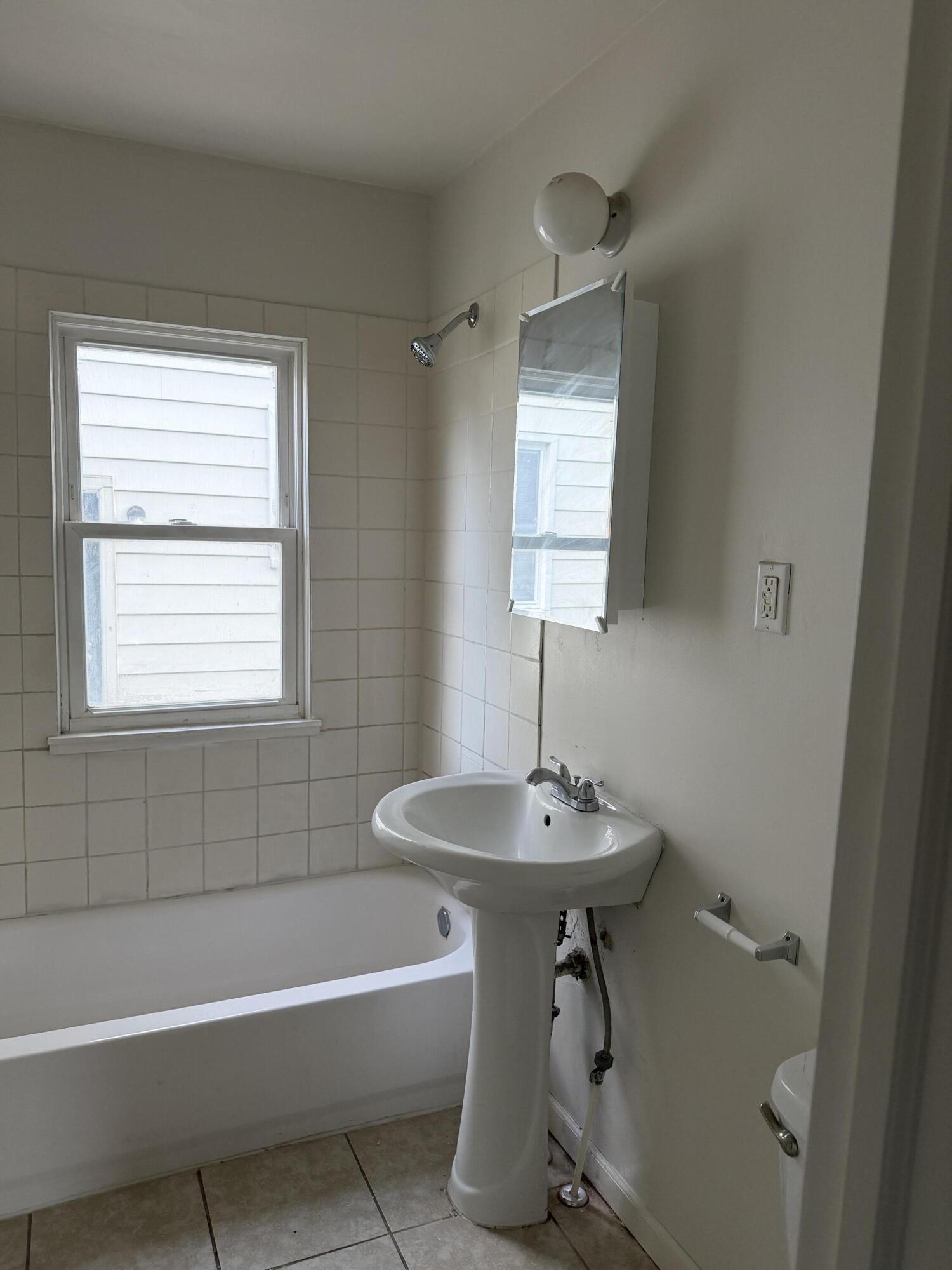 22864 Piper Avenue Property Photo 8