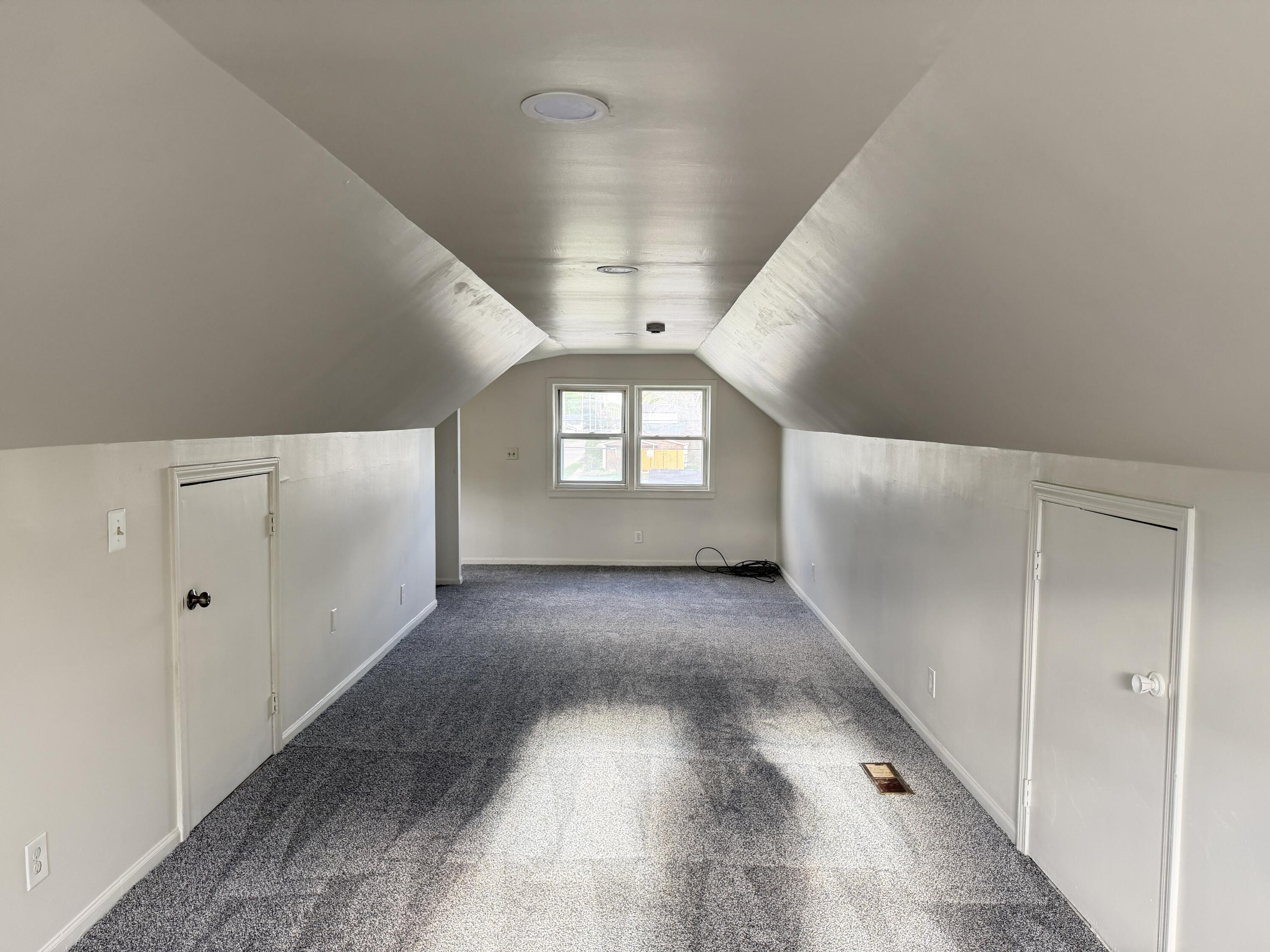 22864 Piper Avenue Property Photo 11