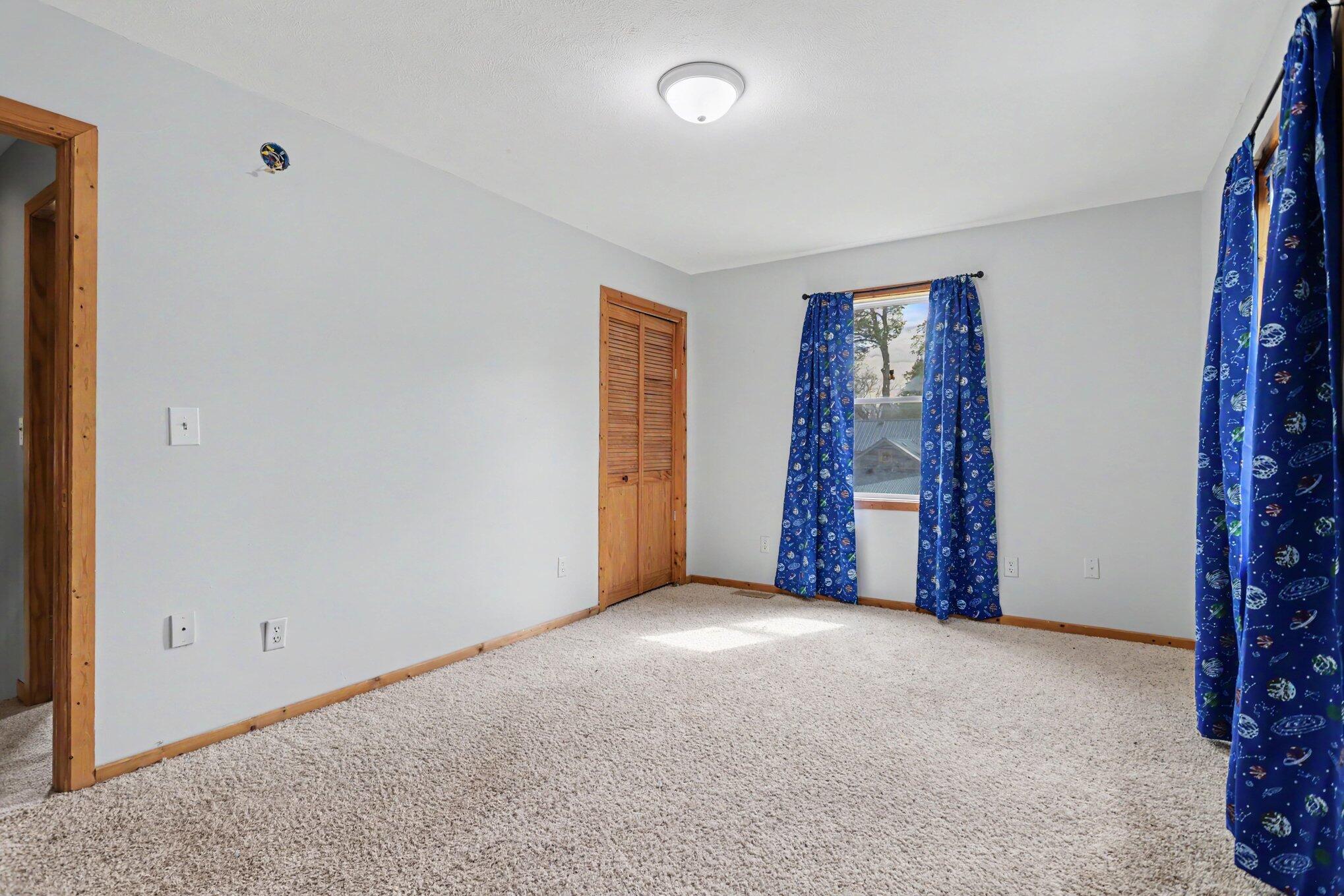 243 E Catherine Street Property Photo 15