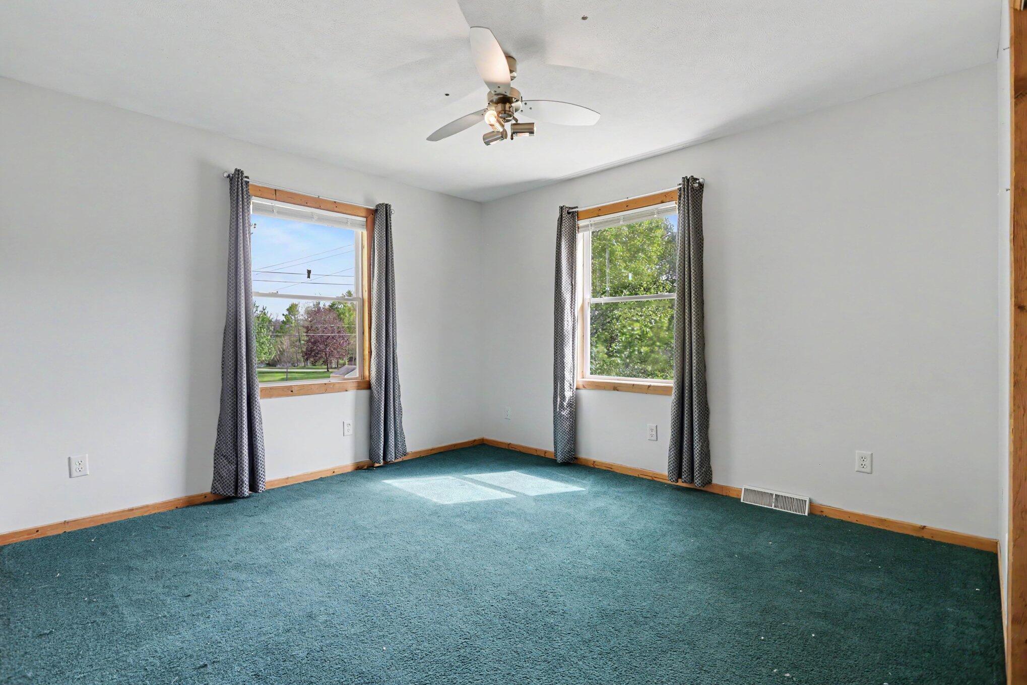 243 E Catherine Street Property Photo 17