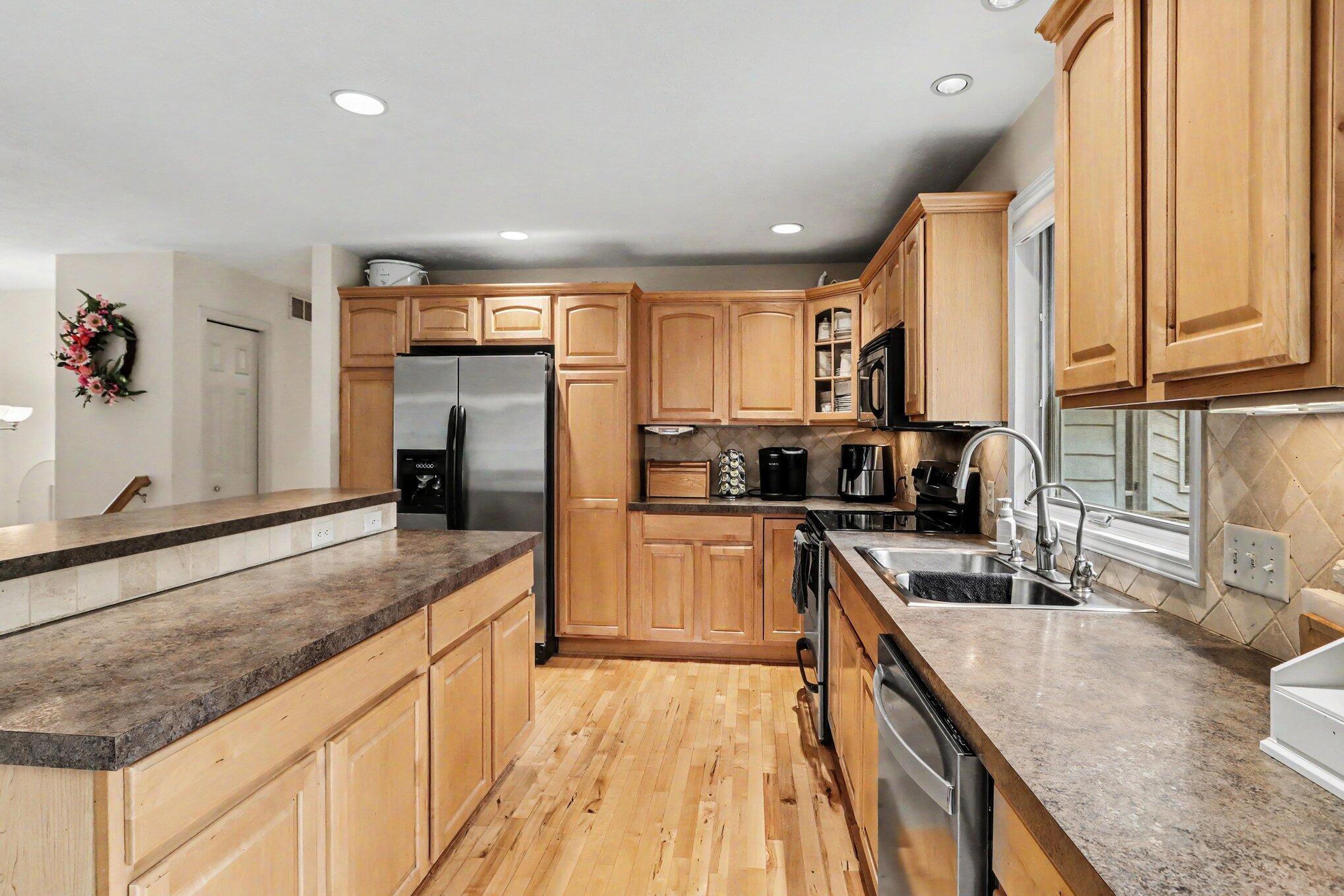 6700 N Sprinkle Road Property Photo 8