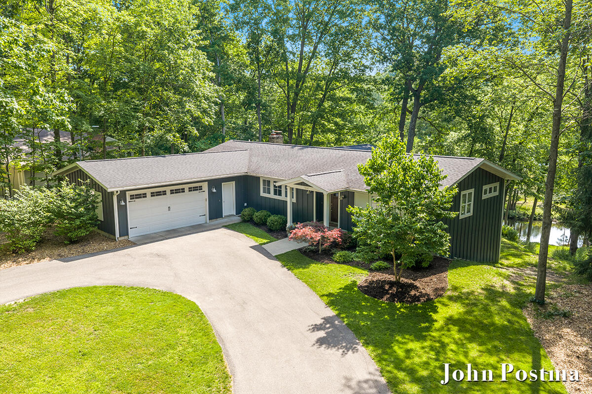 7314 Thornapple Park Drive Se Property Photo 1