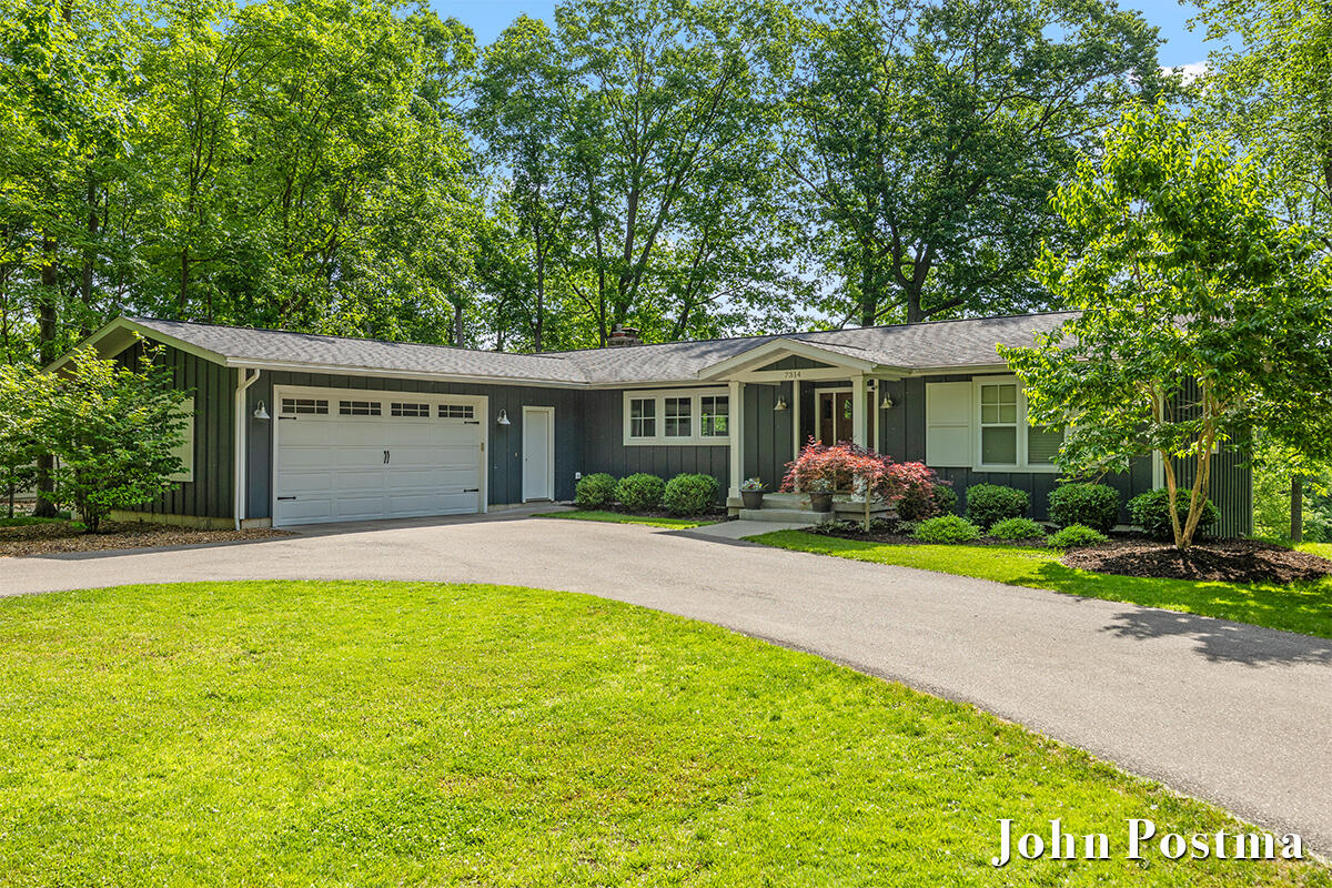 7314 Thornapple Park Drive Se Property Photo 2