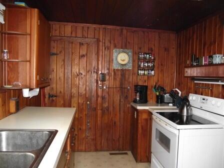 6105 6095 N Grace Avenue Property Photo 21