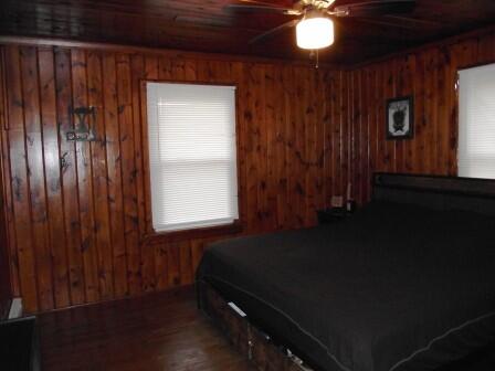 6105 6095 N Grace Avenue Property Photo 23