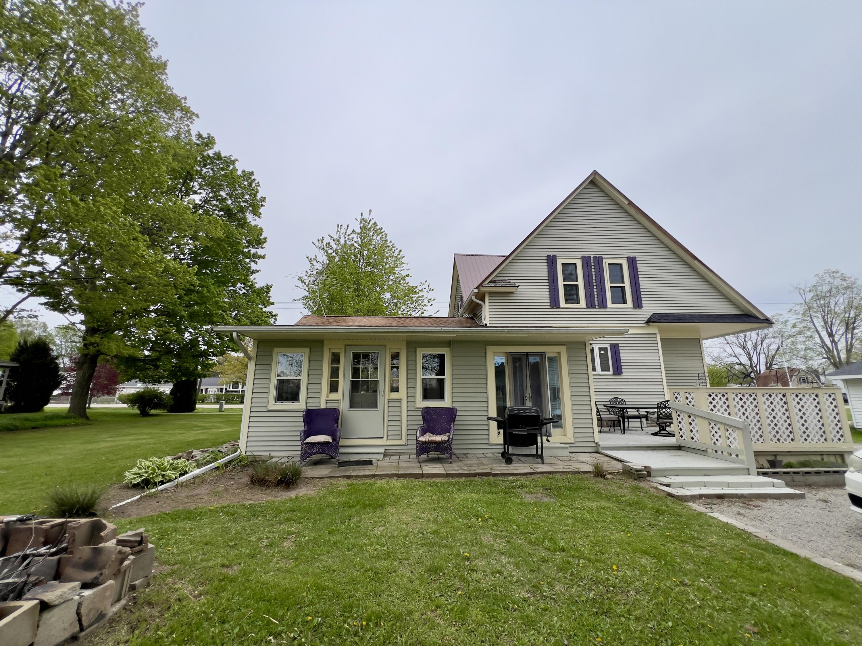 1033 Washington Boulevard Property Photo 5