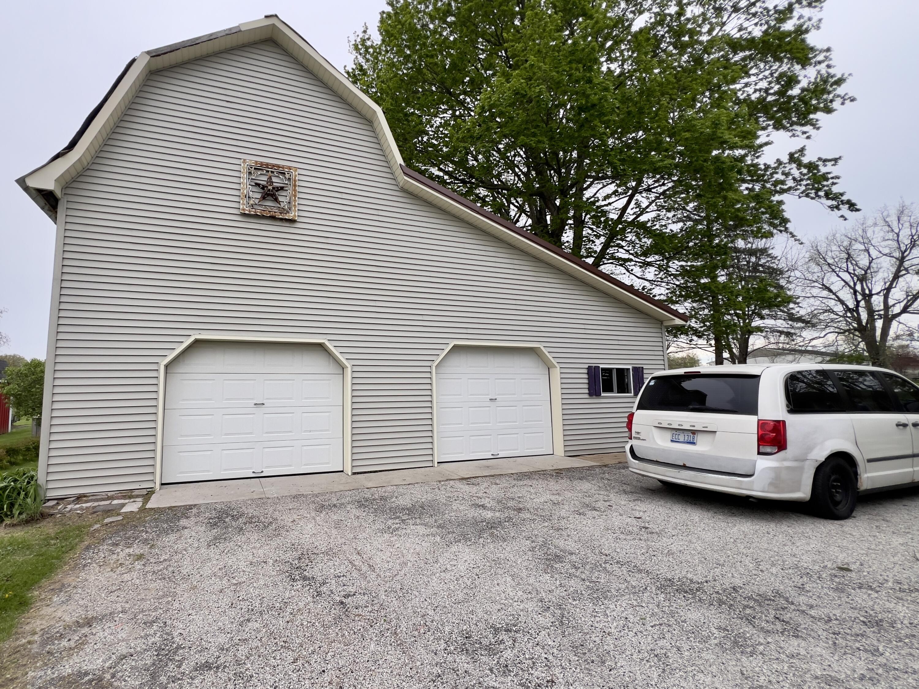 1033 Washington Boulevard Property Photo 6