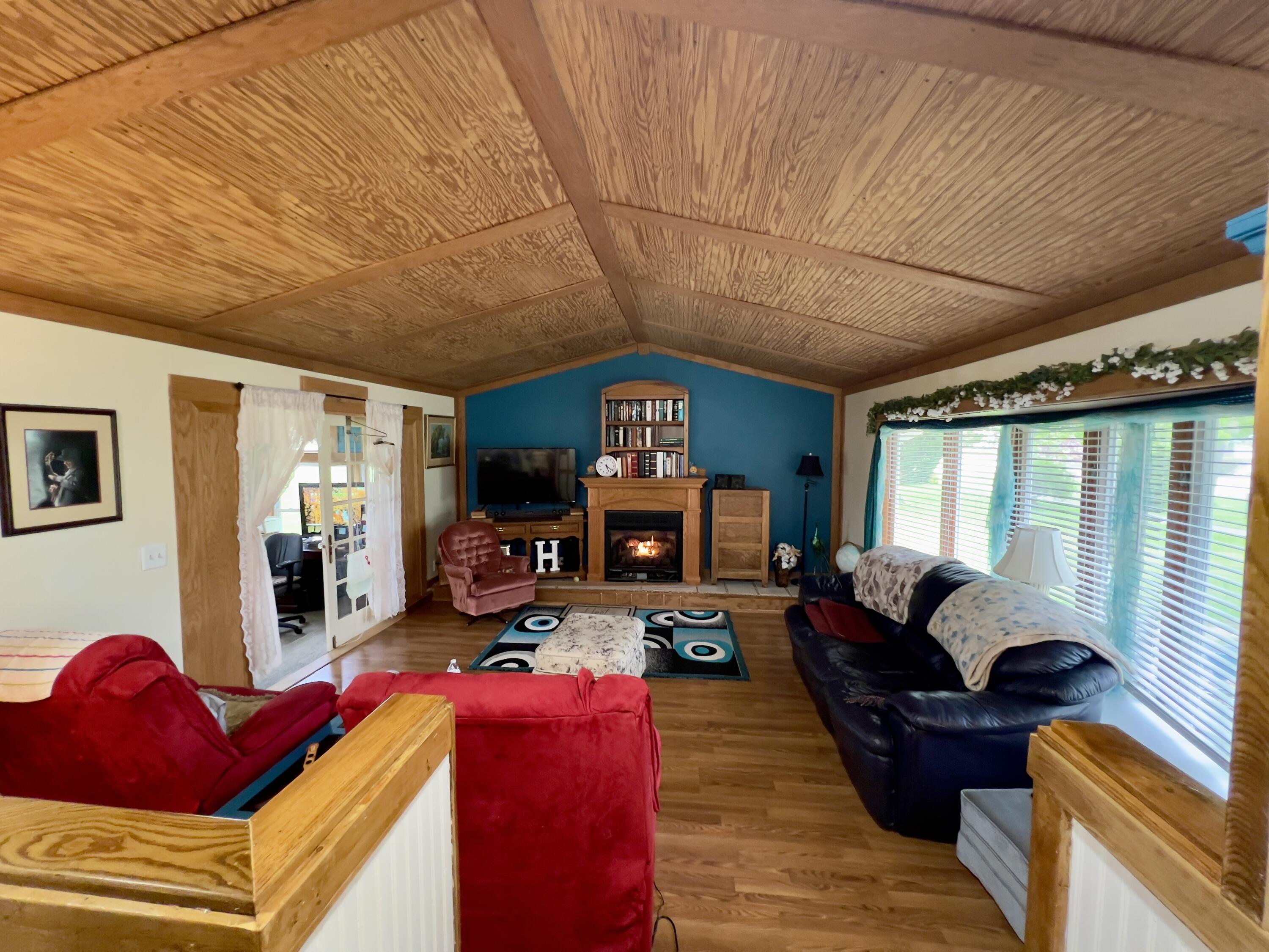1033 Washington Boulevard Property Photo 16