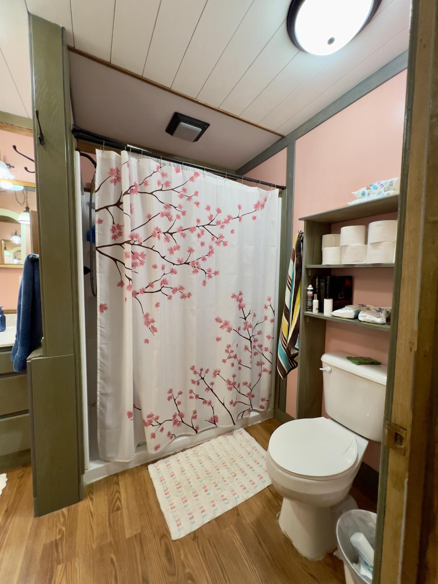 1033 Washington Boulevard Property Photo 22