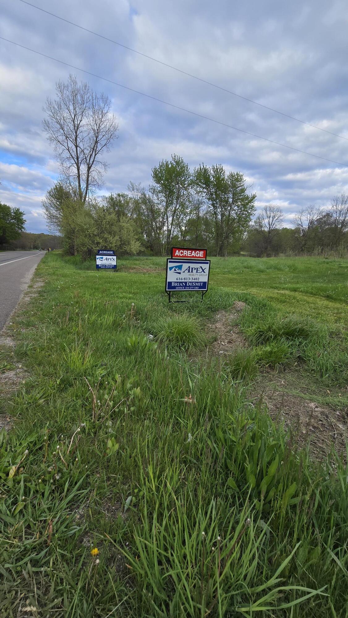 690 Pierce Road Property Photo 2