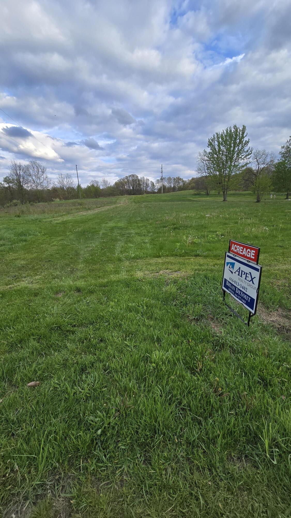 690 Pierce Road Property Photo 3