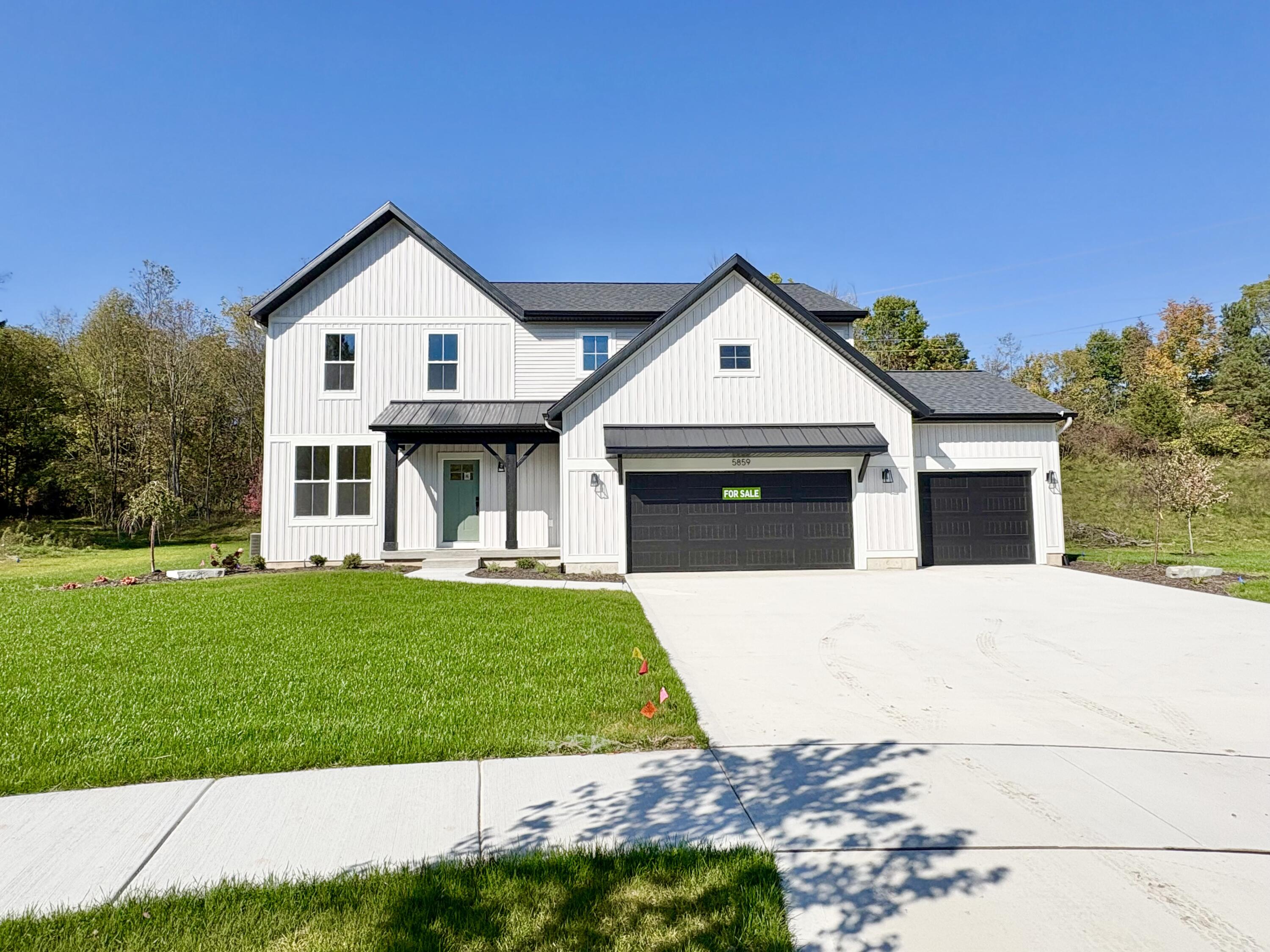 5859 Valley Point Drive Se Property Photo 1