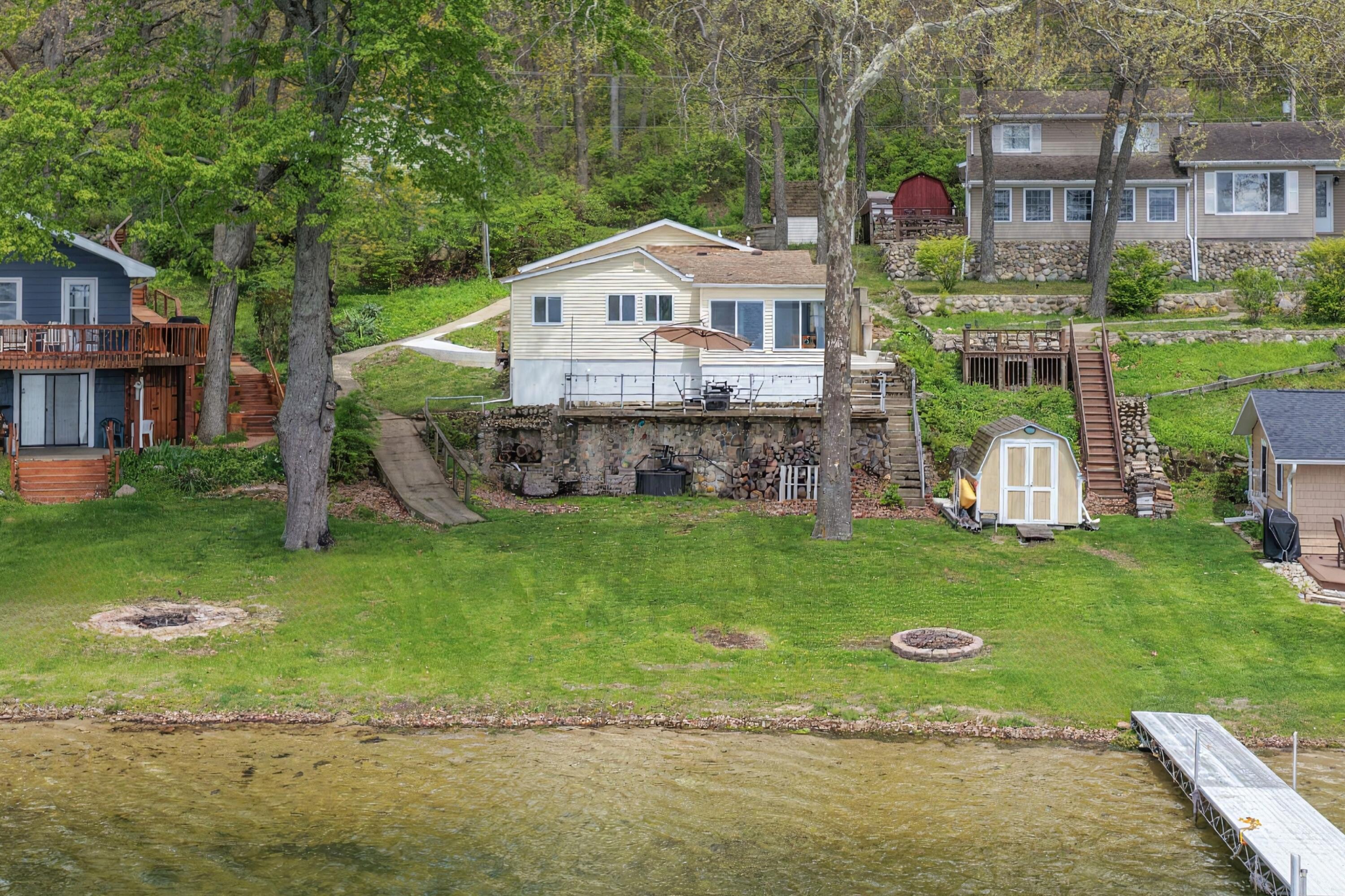 58484 E Clear Lake Road Property Photo 1