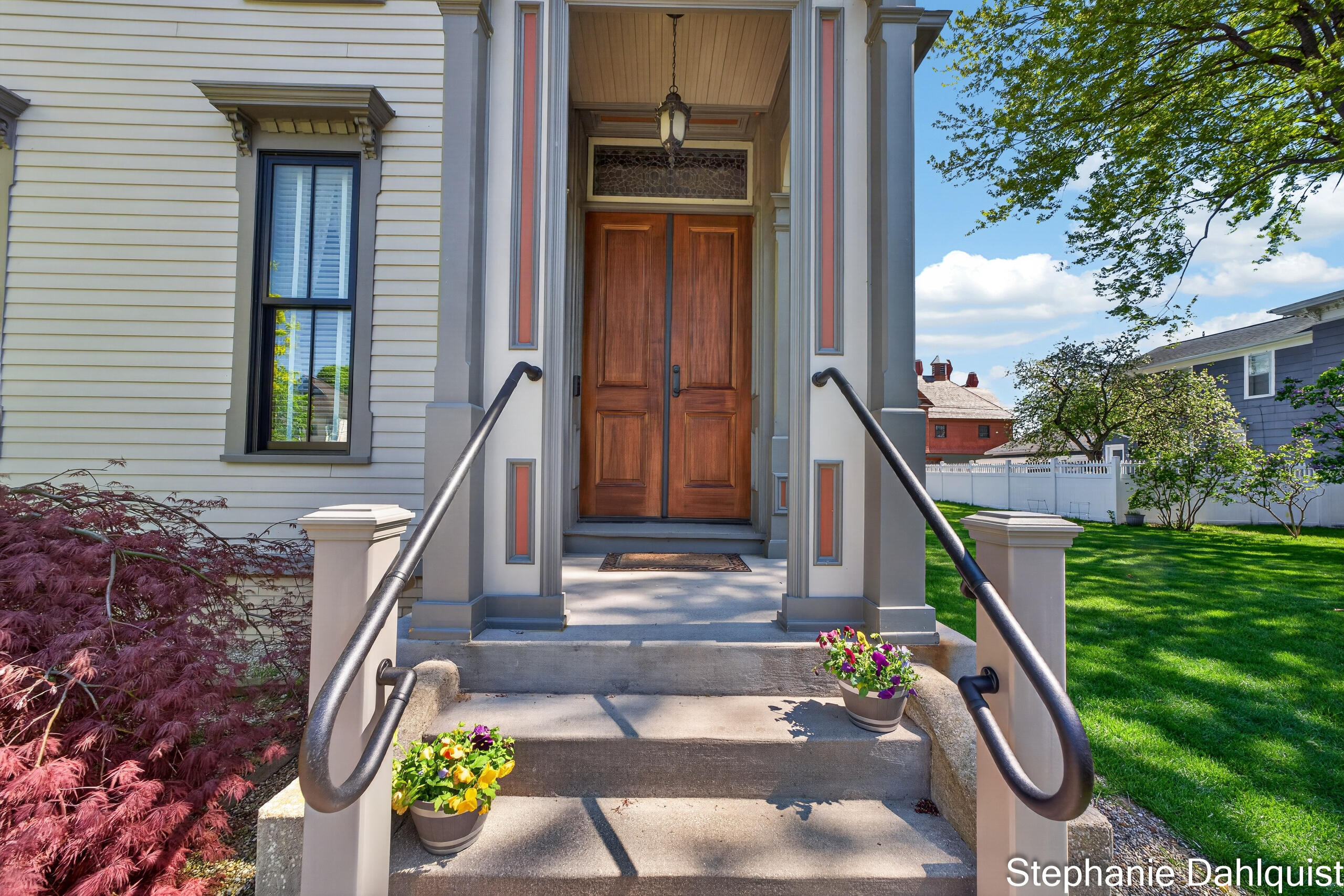 511 W Clay Avenue Property Photo 11