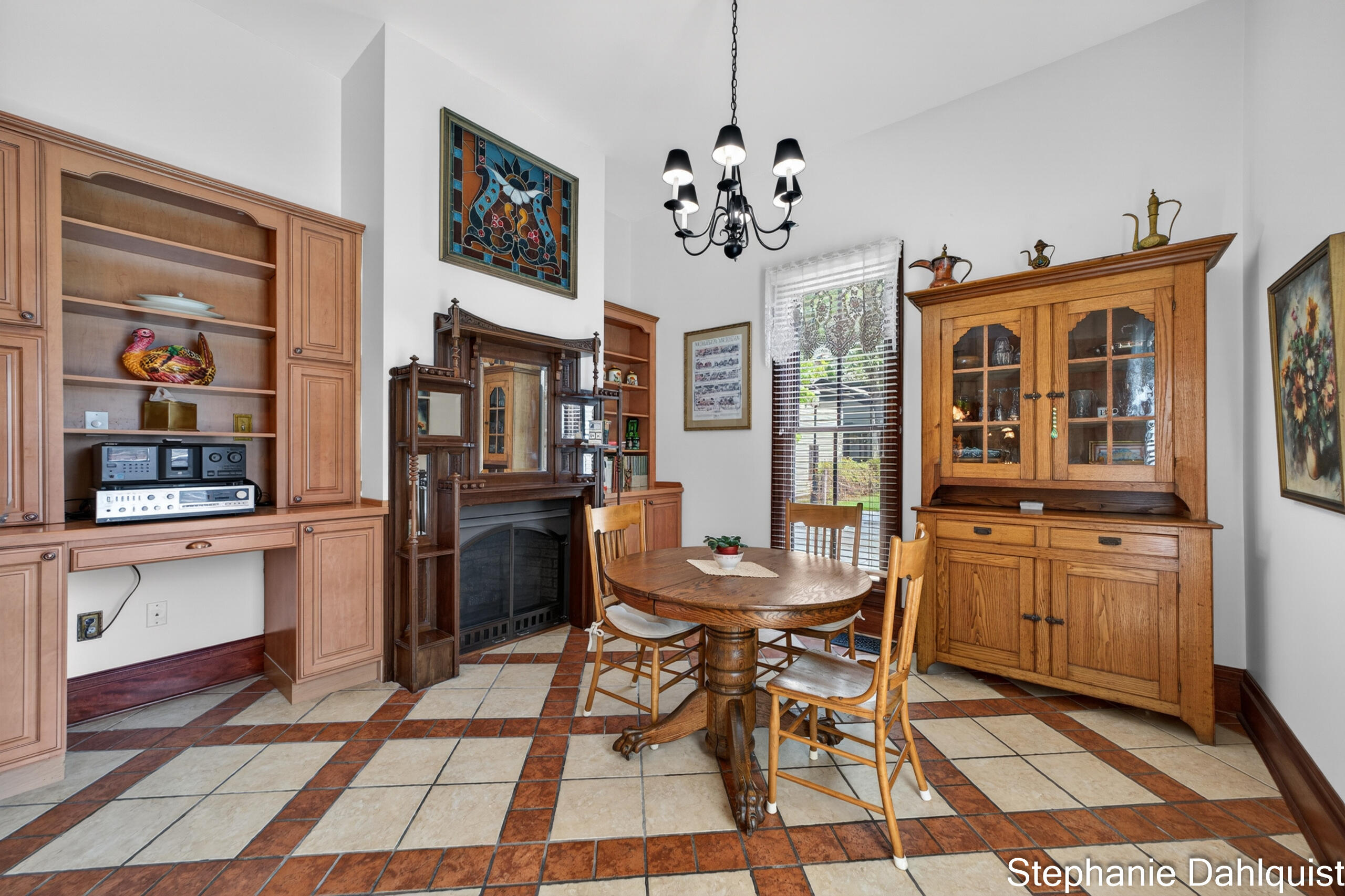 511 W Clay Avenue Property Photo 27