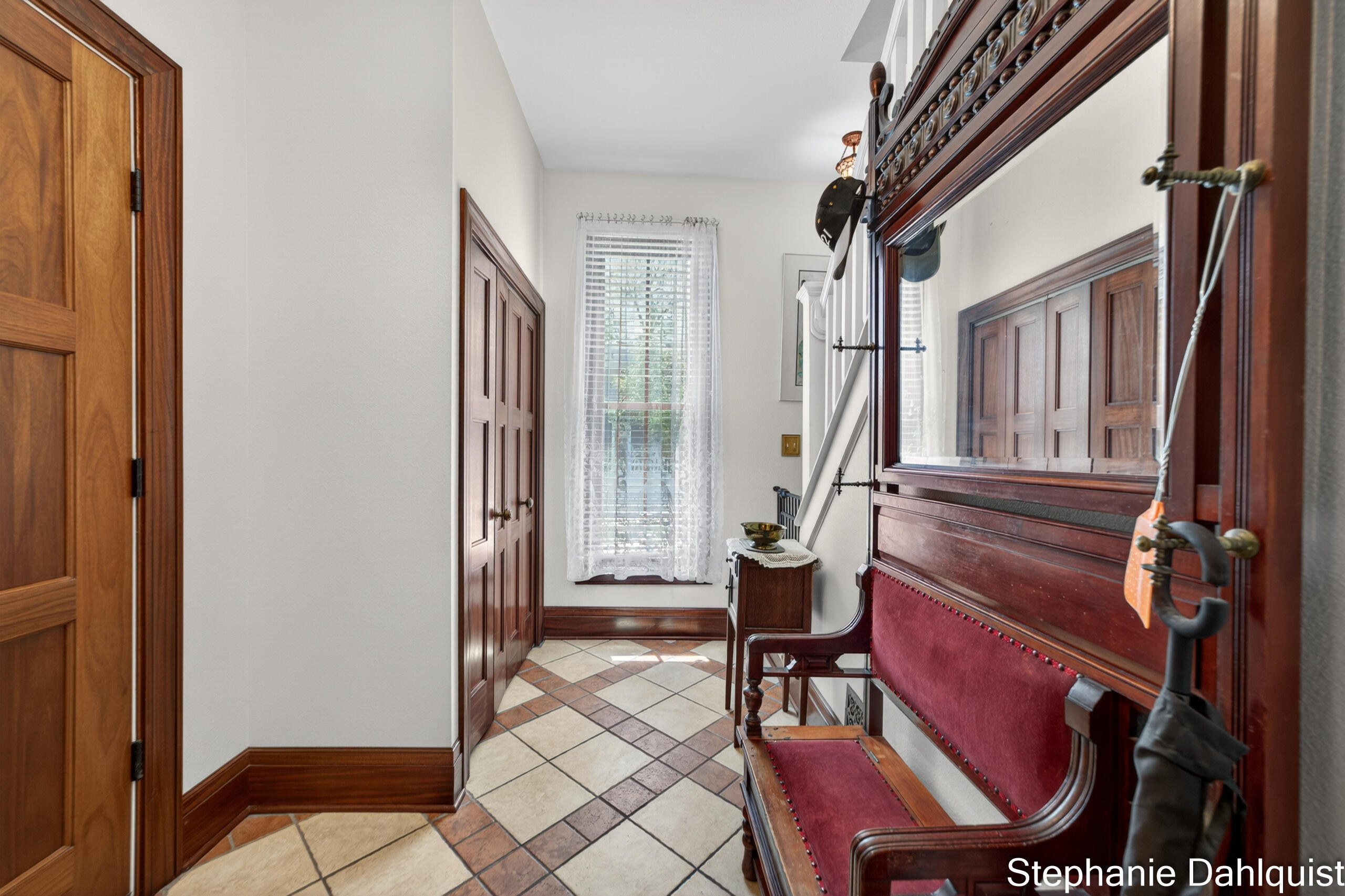 511 W Clay Avenue Property Photo 28