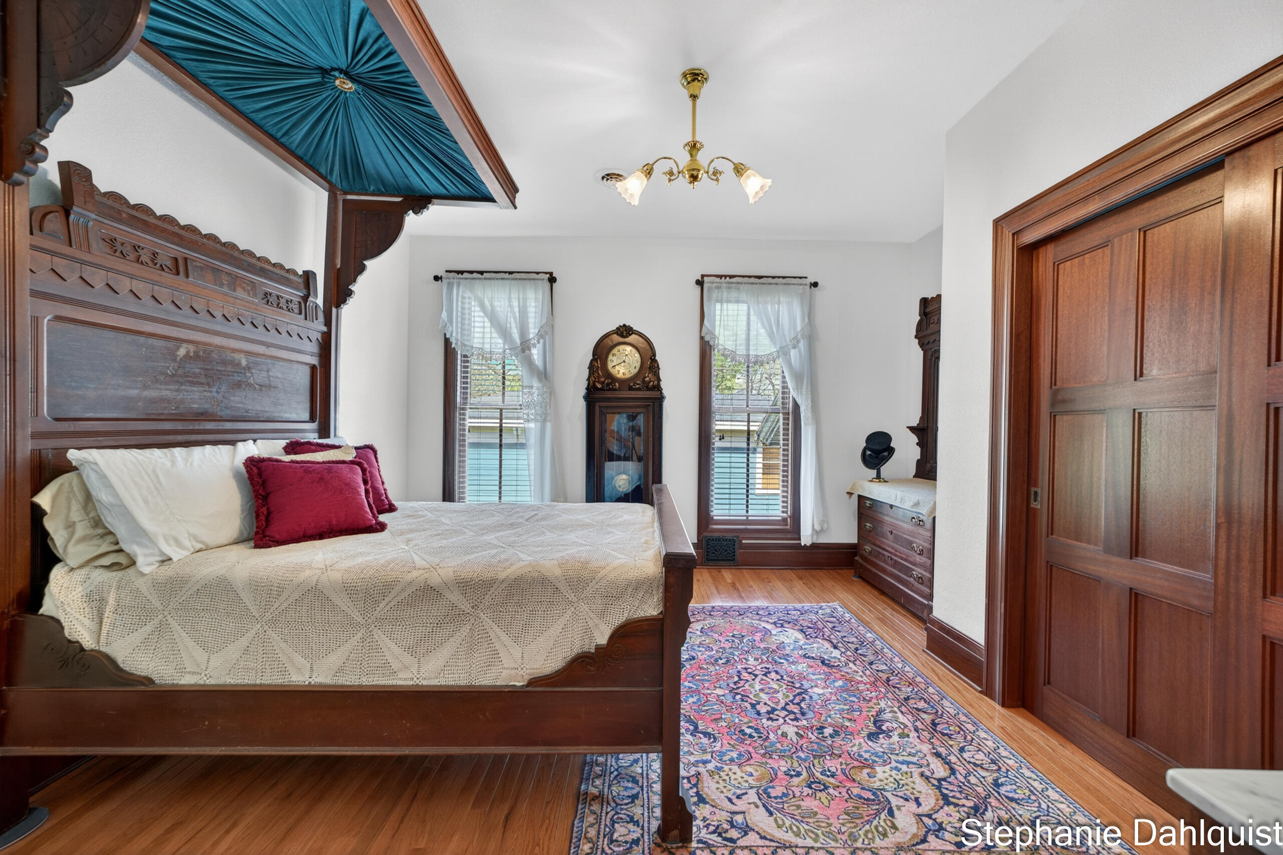 511 W Clay Avenue Property Photo 41