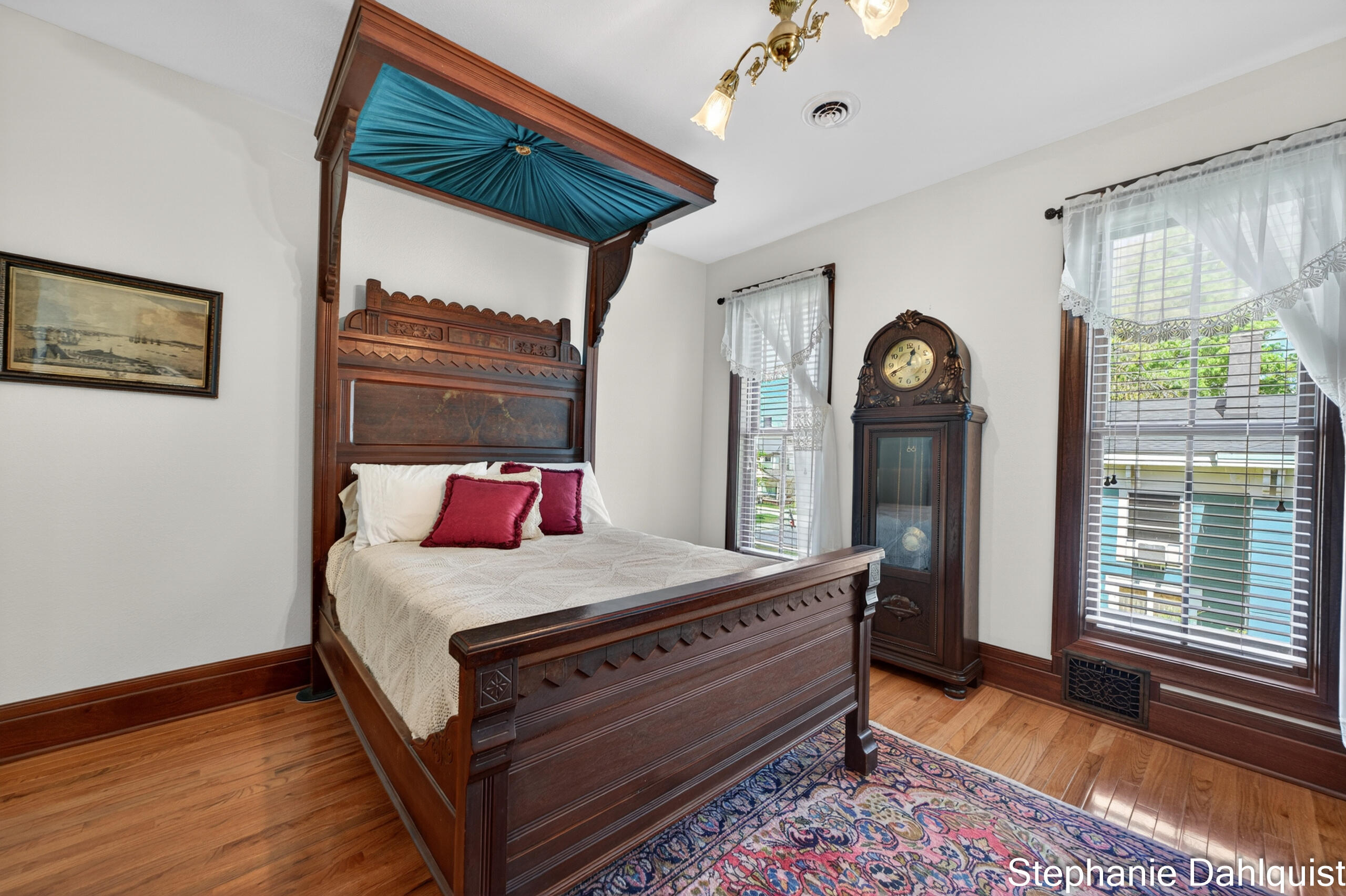 511 W Clay Avenue Property Photo 42
