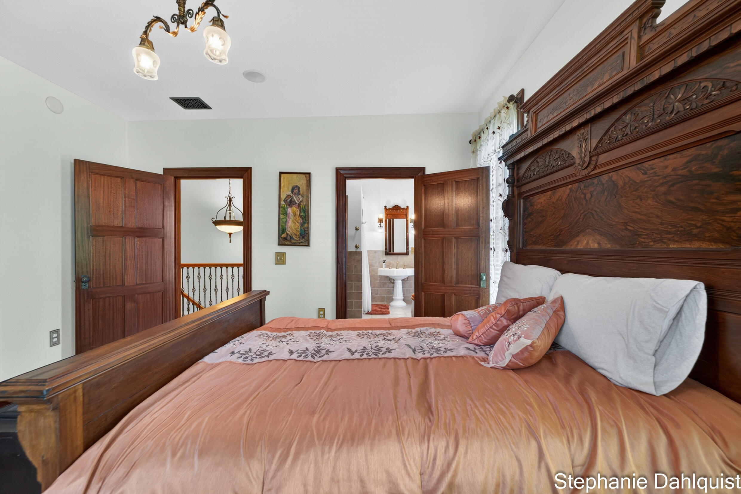 511 W Clay Avenue Property Photo 45