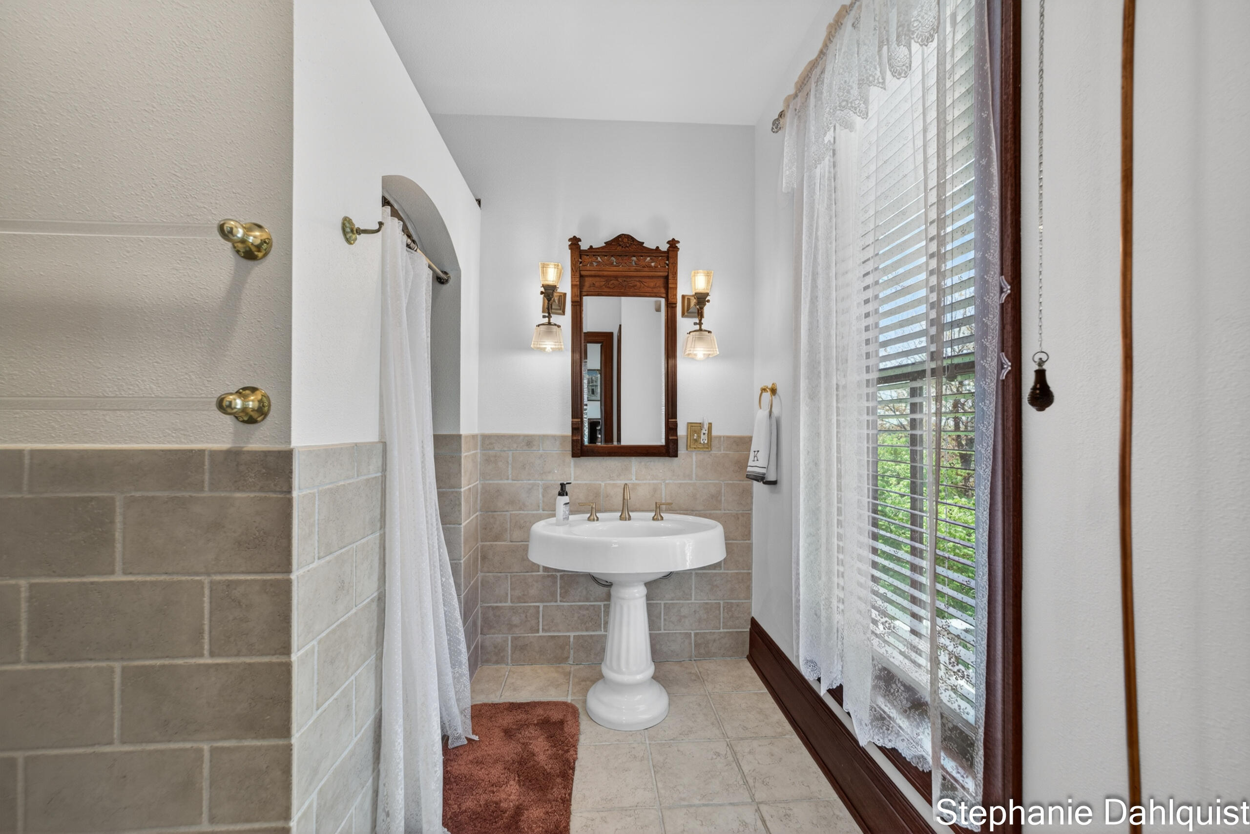 511 W Clay Avenue Property Photo 47