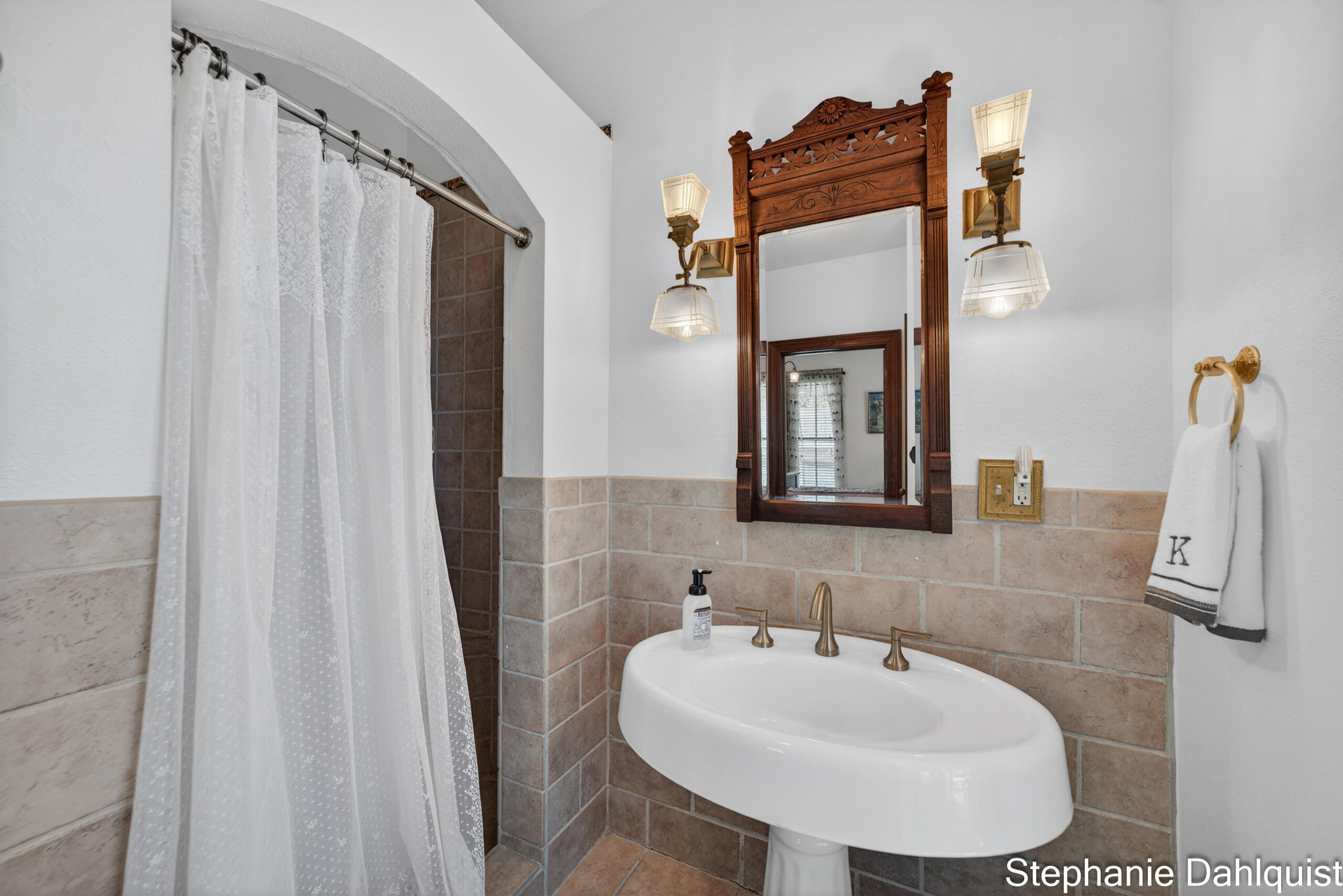511 W Clay Avenue Property Photo 48