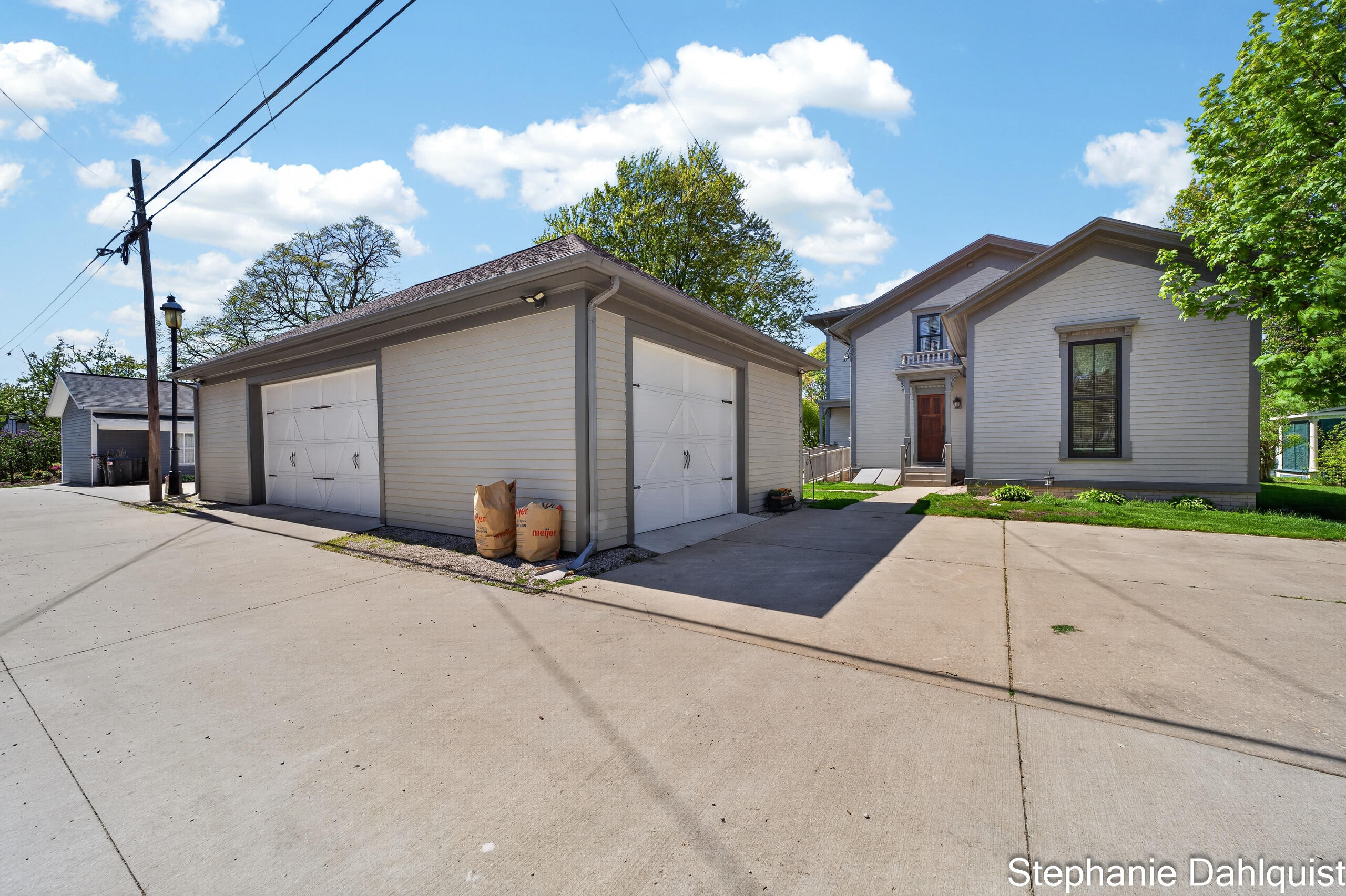511 W Clay Avenue Property Photo 55