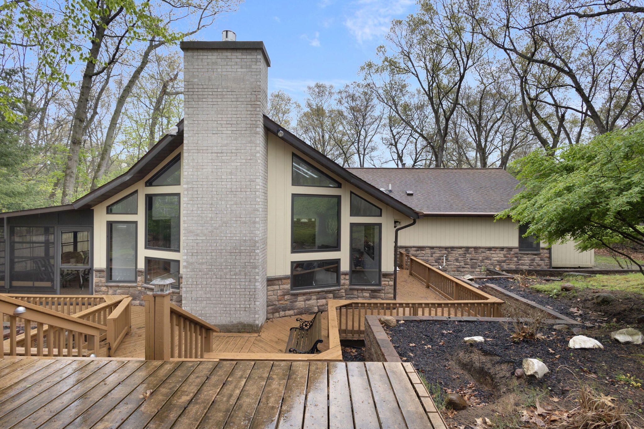 14458 Wolf Lane Property Photo 1