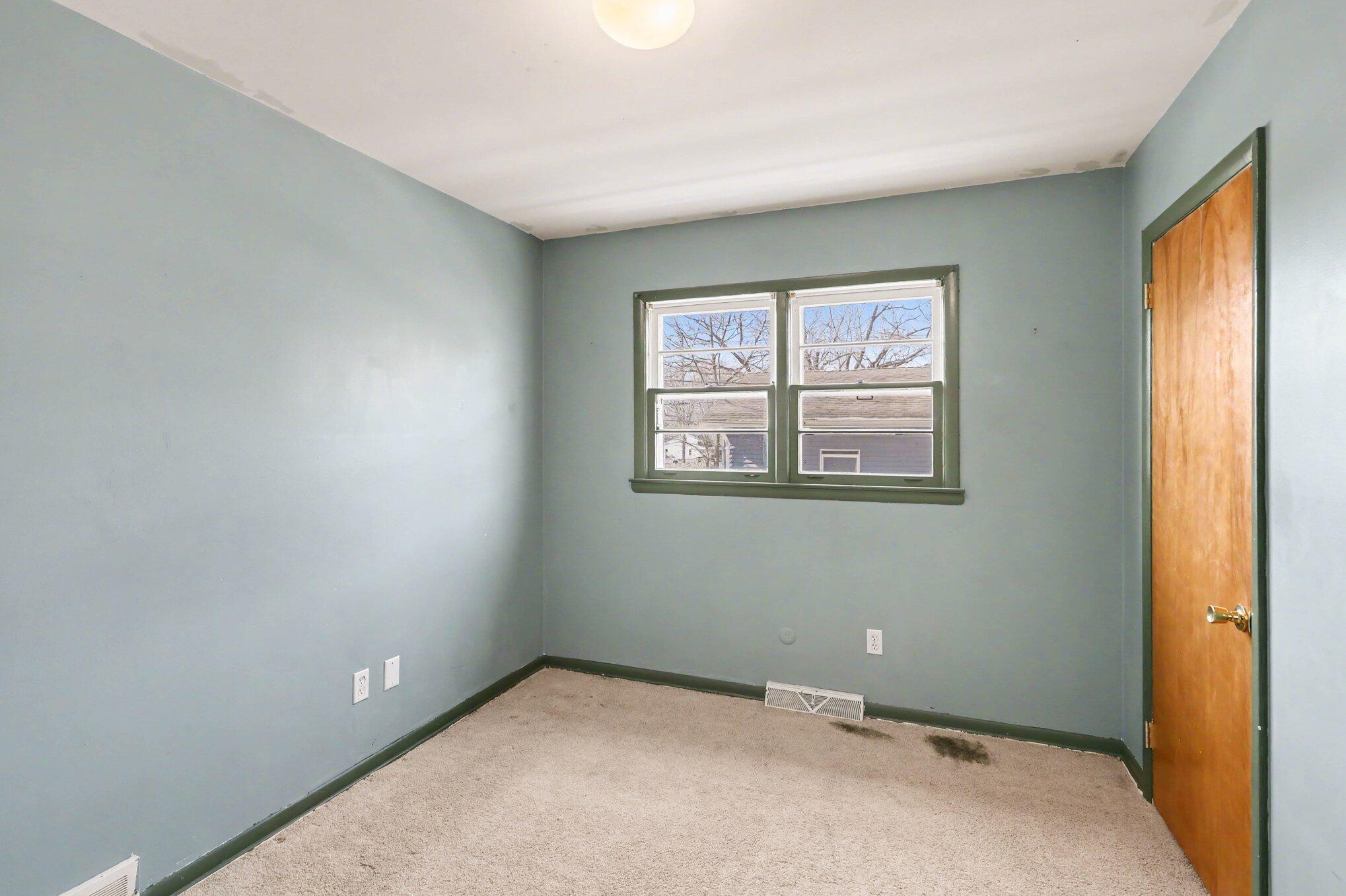 311 Dutton Street Property Photo 10