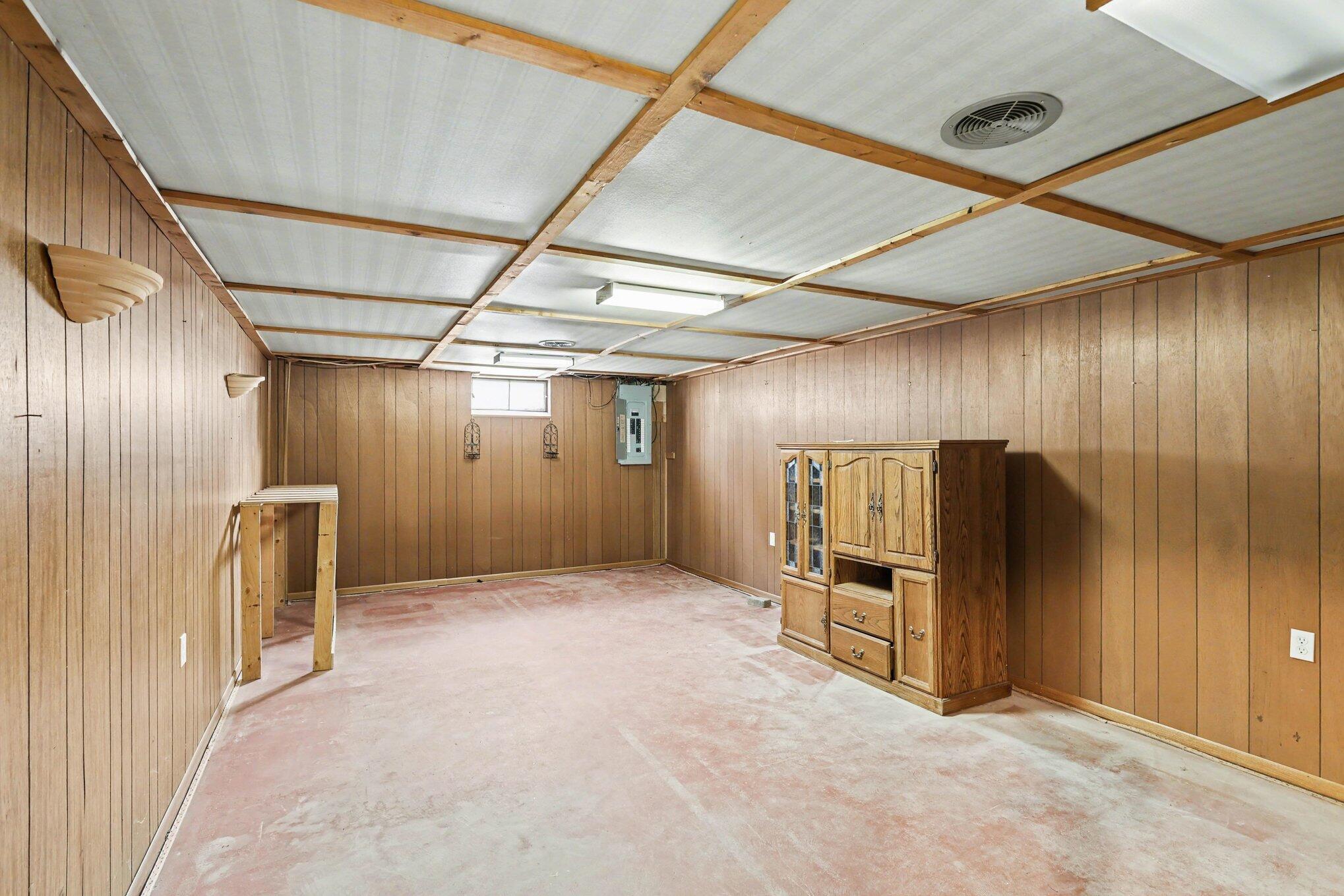 311 Dutton Street Property Photo 14