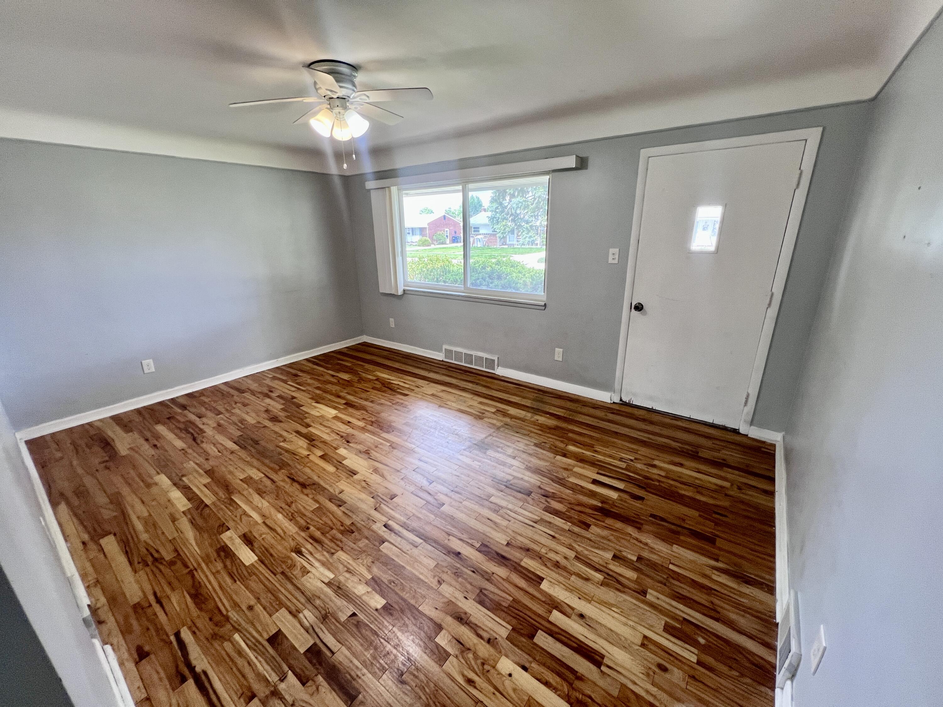 2252 Winston Drive Property Photo 5