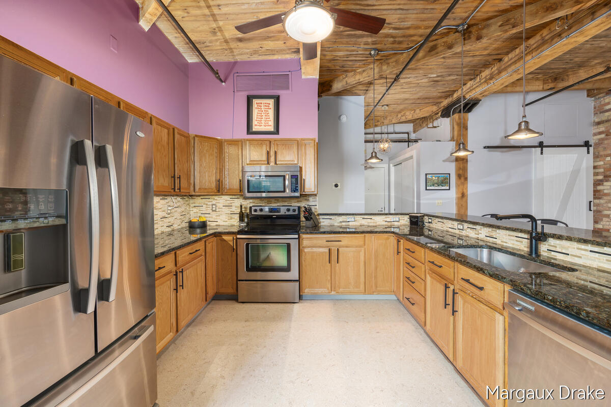940 Monroe Avenue Nw 552 Property Photo 5